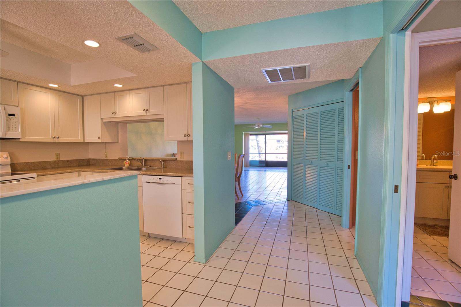 405 Pine Hollow Circle, FL