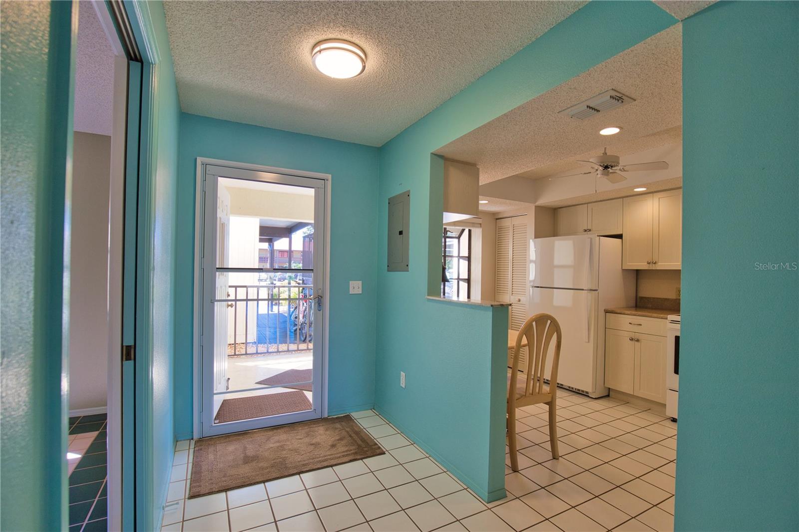 405 Pine Hollow Circle, FL