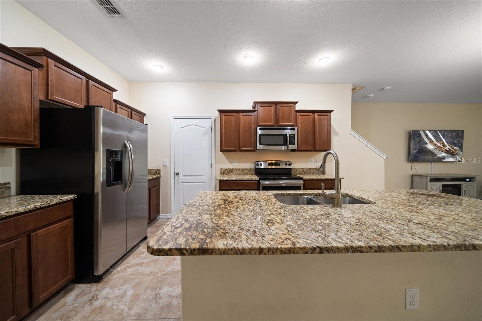 2011 Hawks View Drive, FL