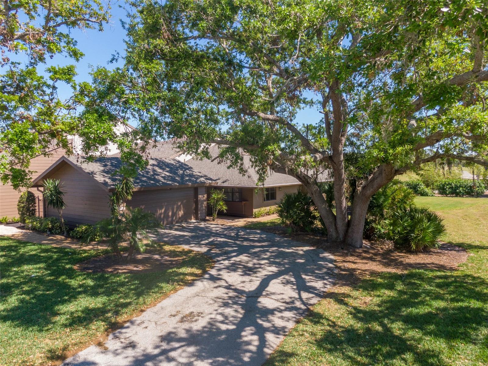 5604 Doral Drive, FL