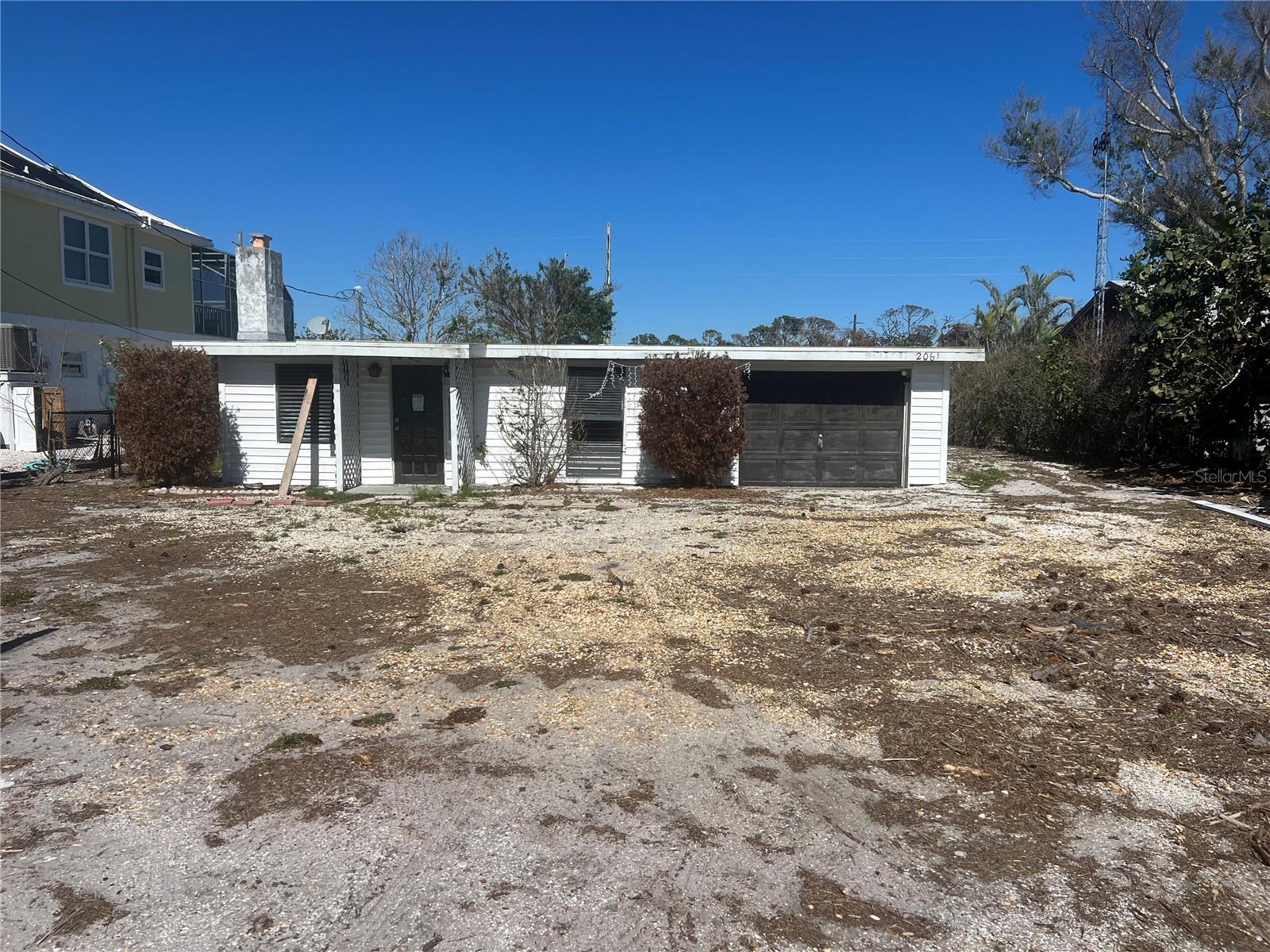 2061 S Pine St, FL