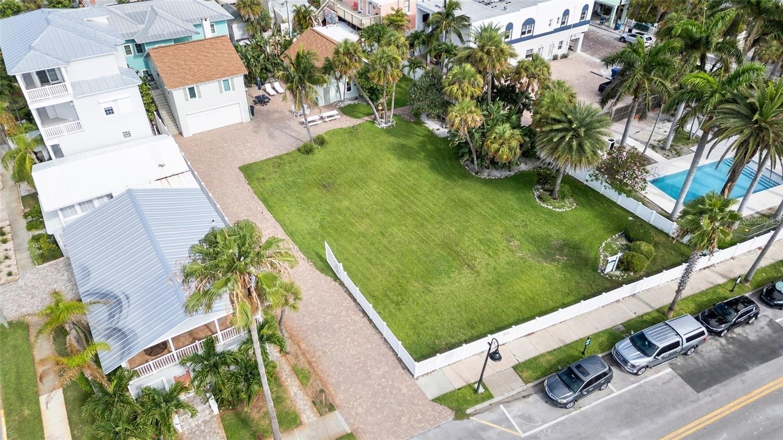 702 Pass A Grille Way, FL