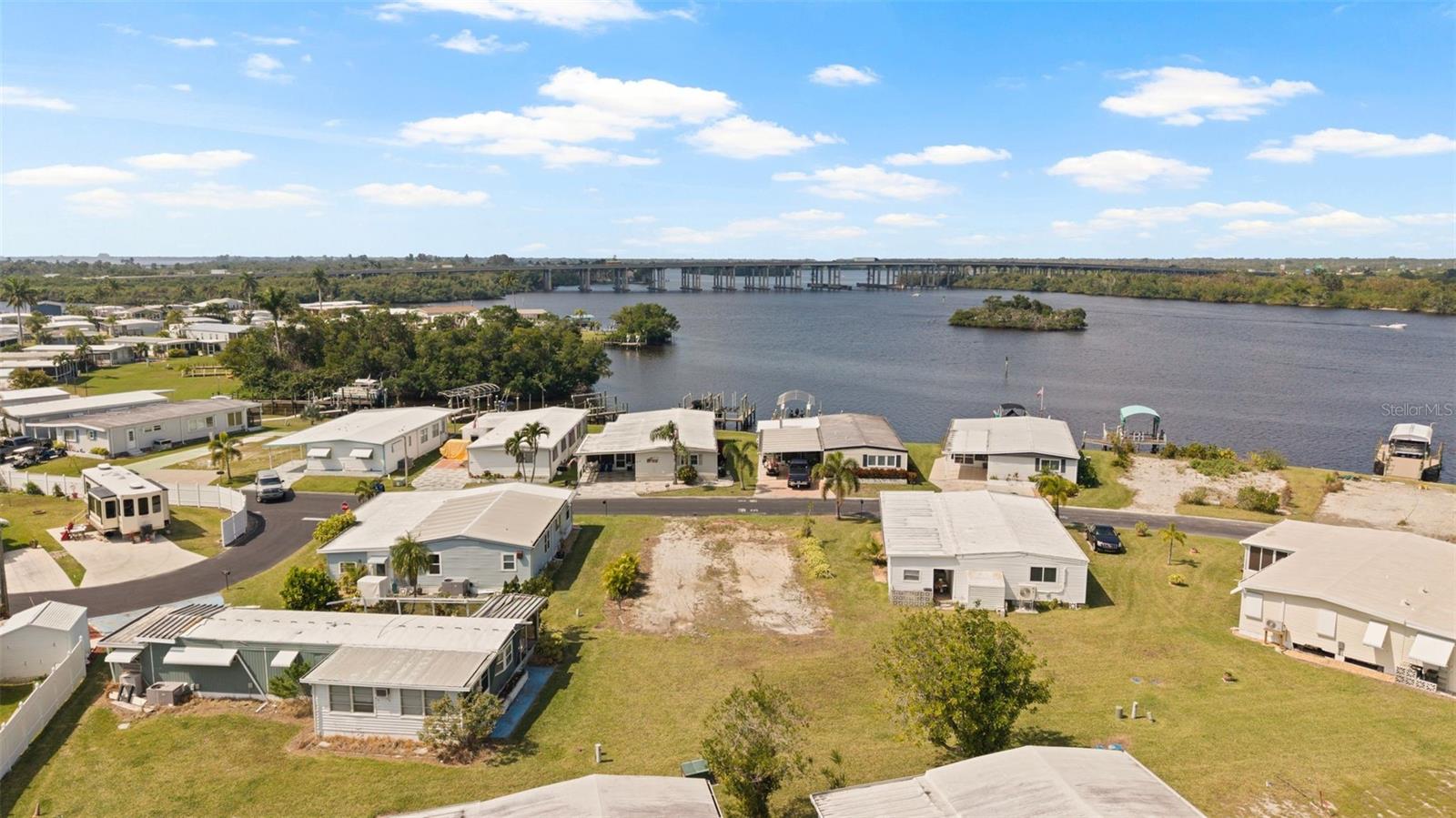 362 Shoreland Drive, FL