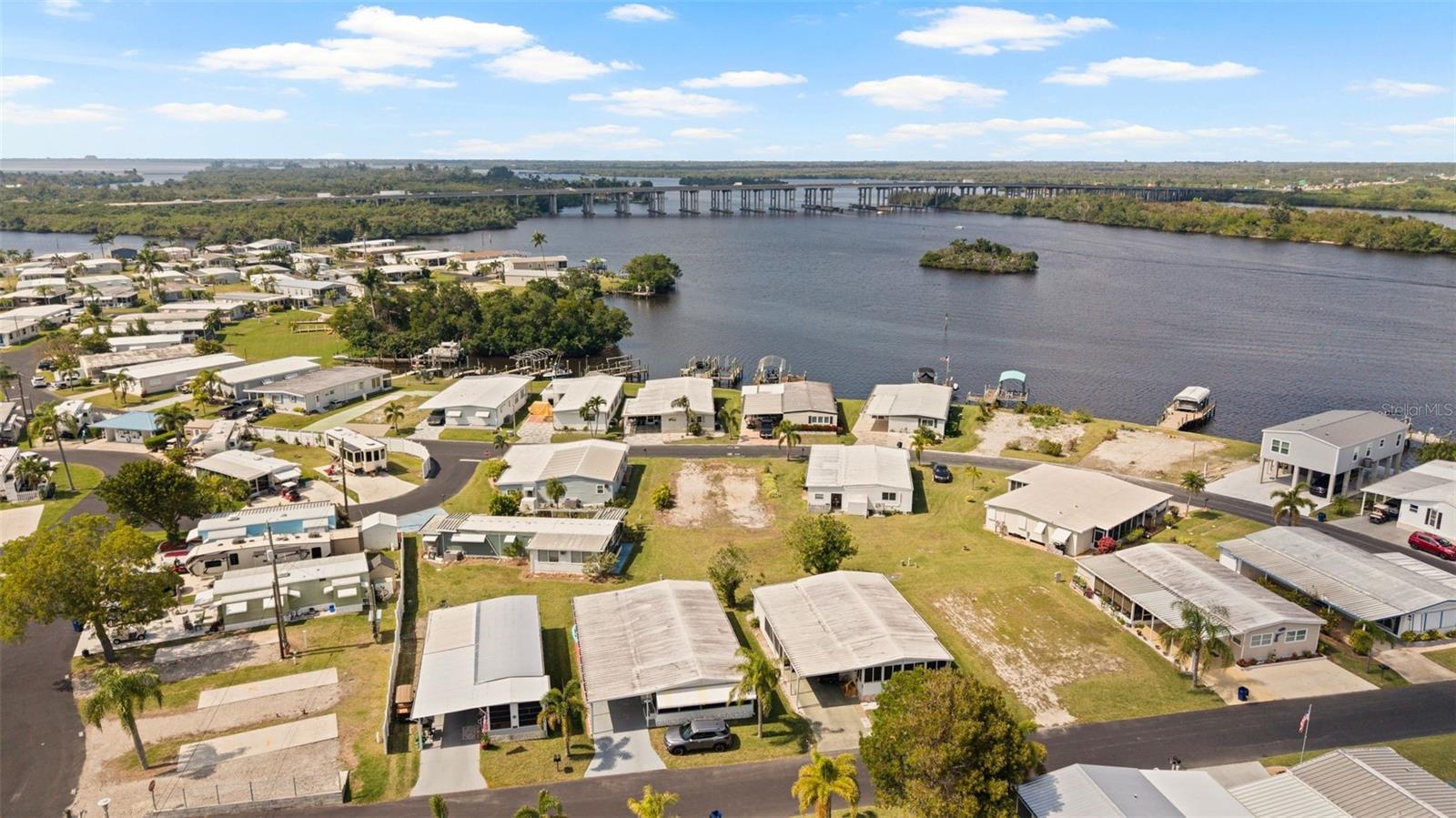 362 Shoreland Drive, FL