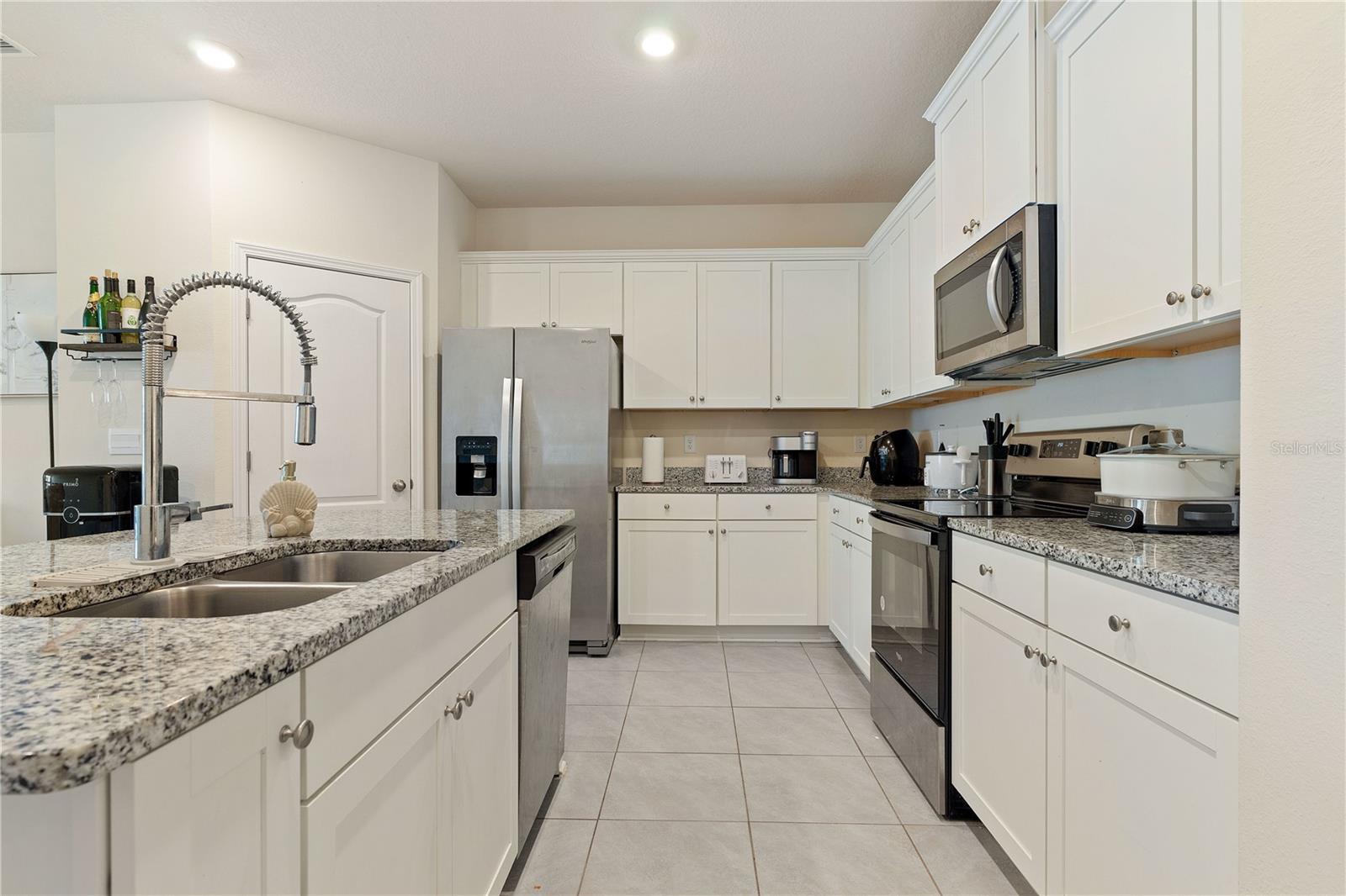 117 Redbud Road, FL
