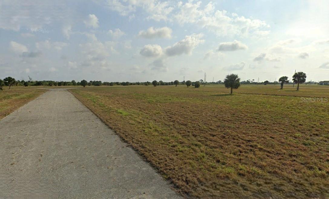 8 Spruce Lane, FL