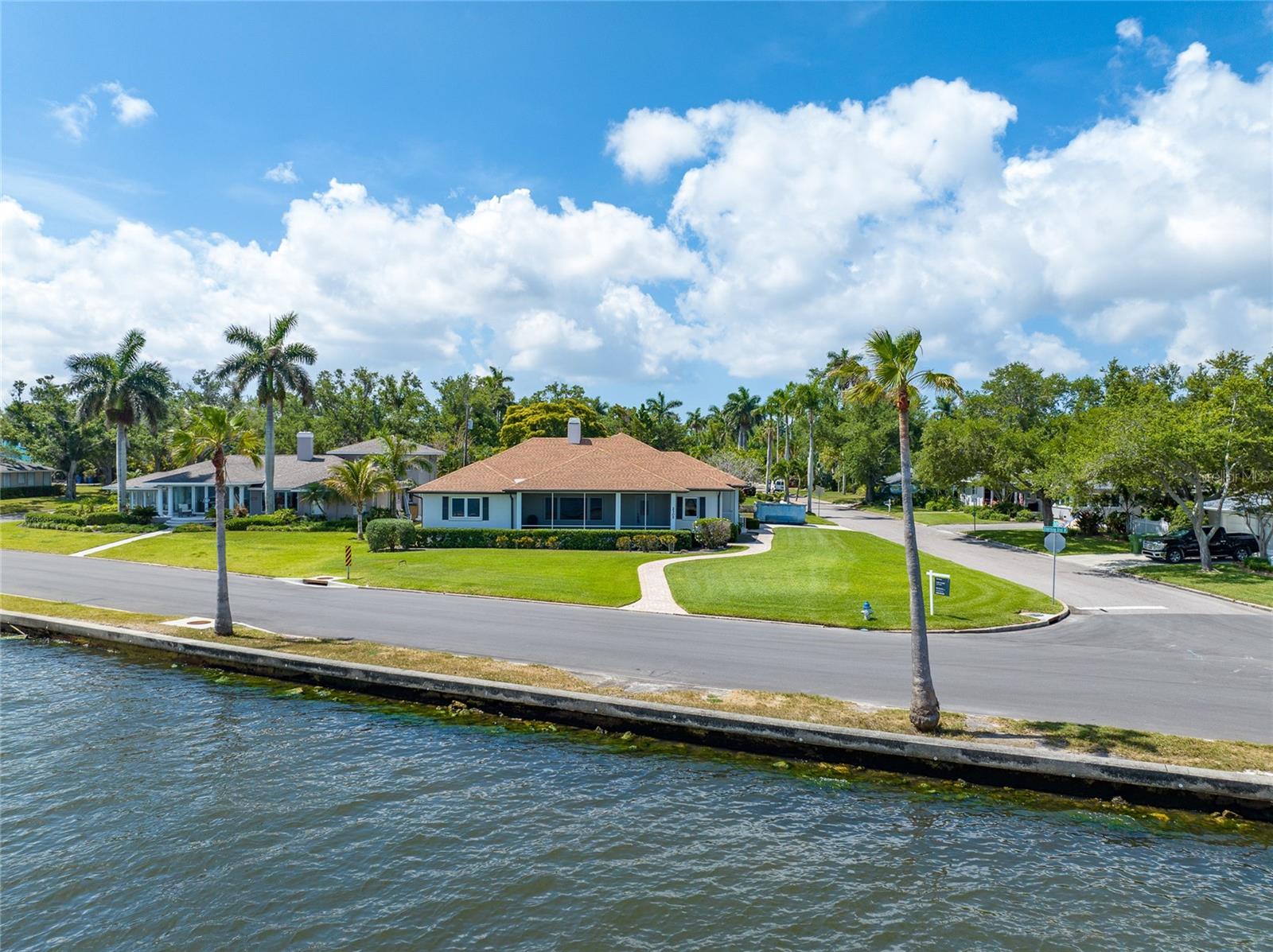 2305 Riverview Boulevard, FL