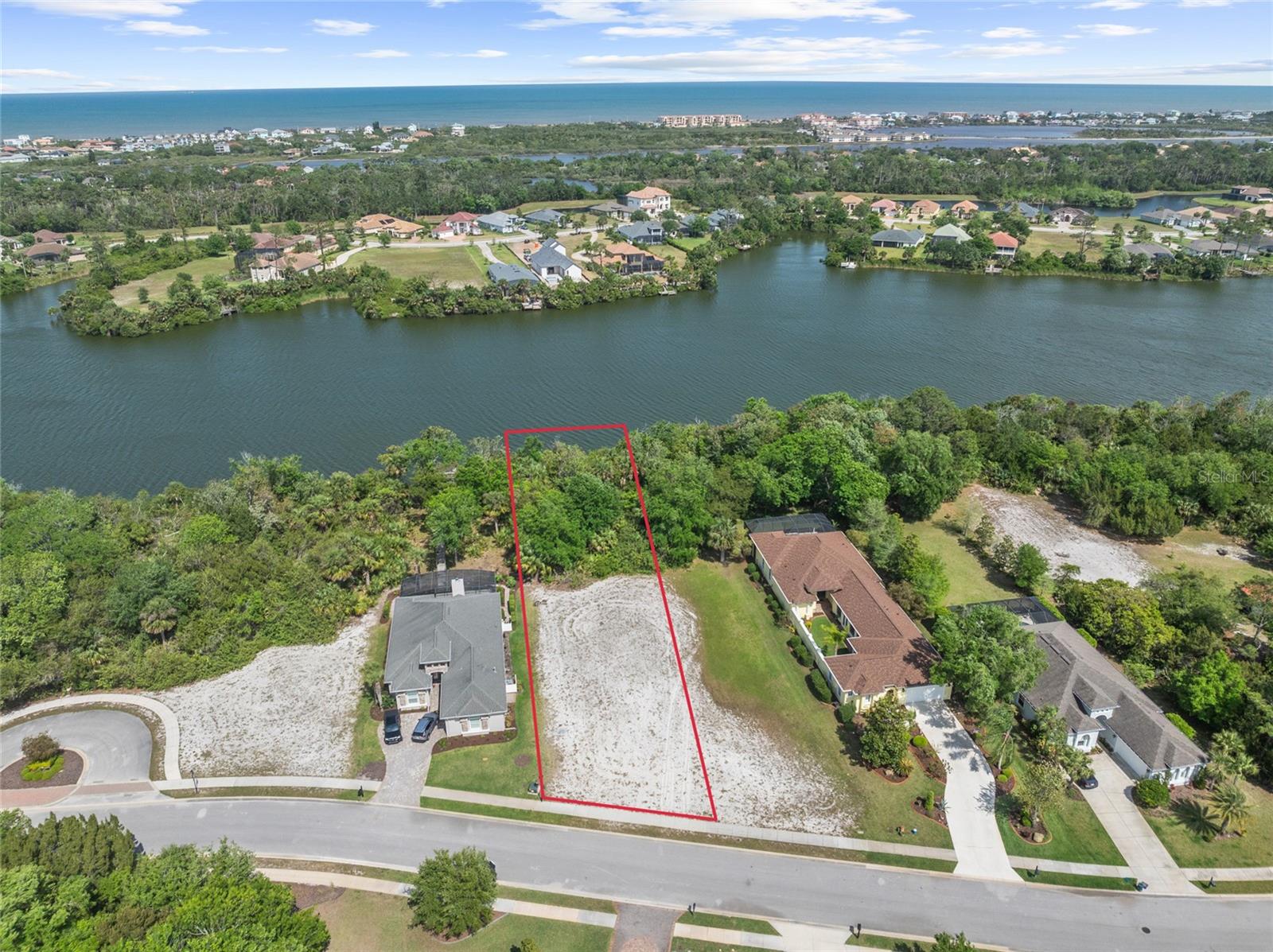 48 Lakewalk Drive, FL