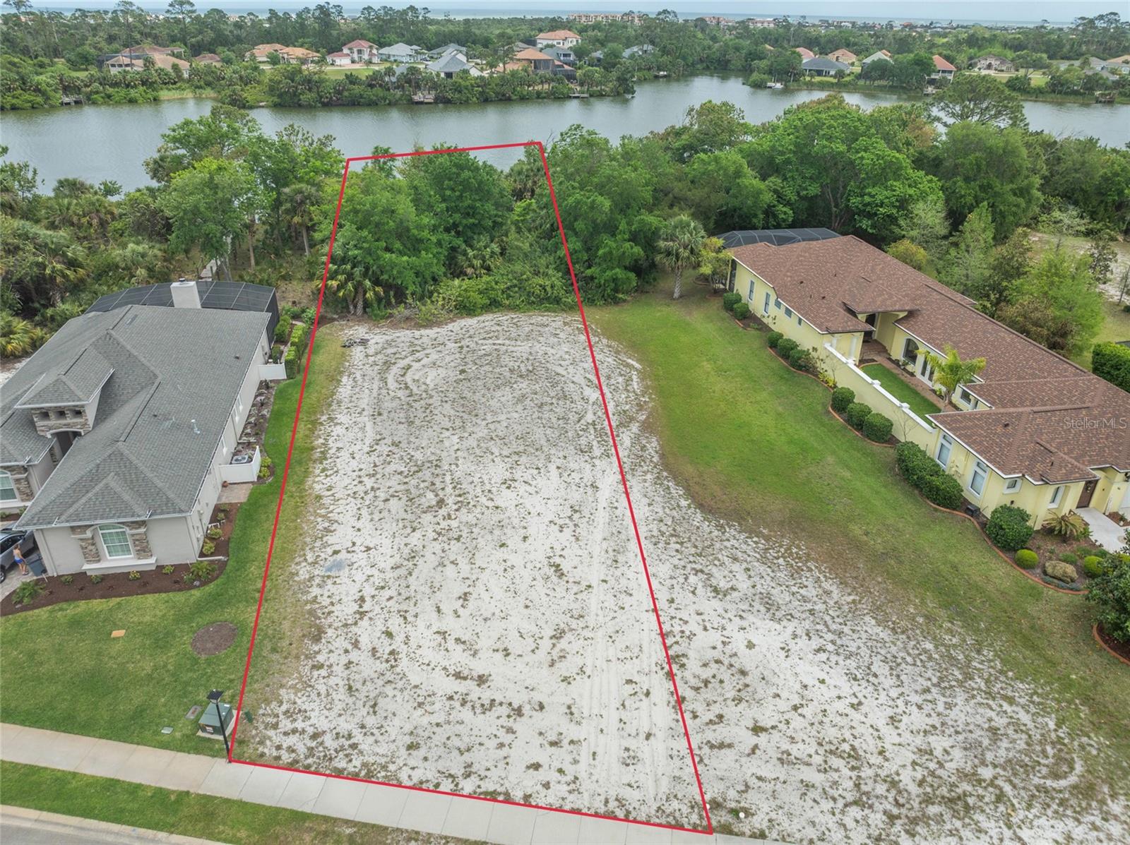 48 Lakewalk Drive, FL