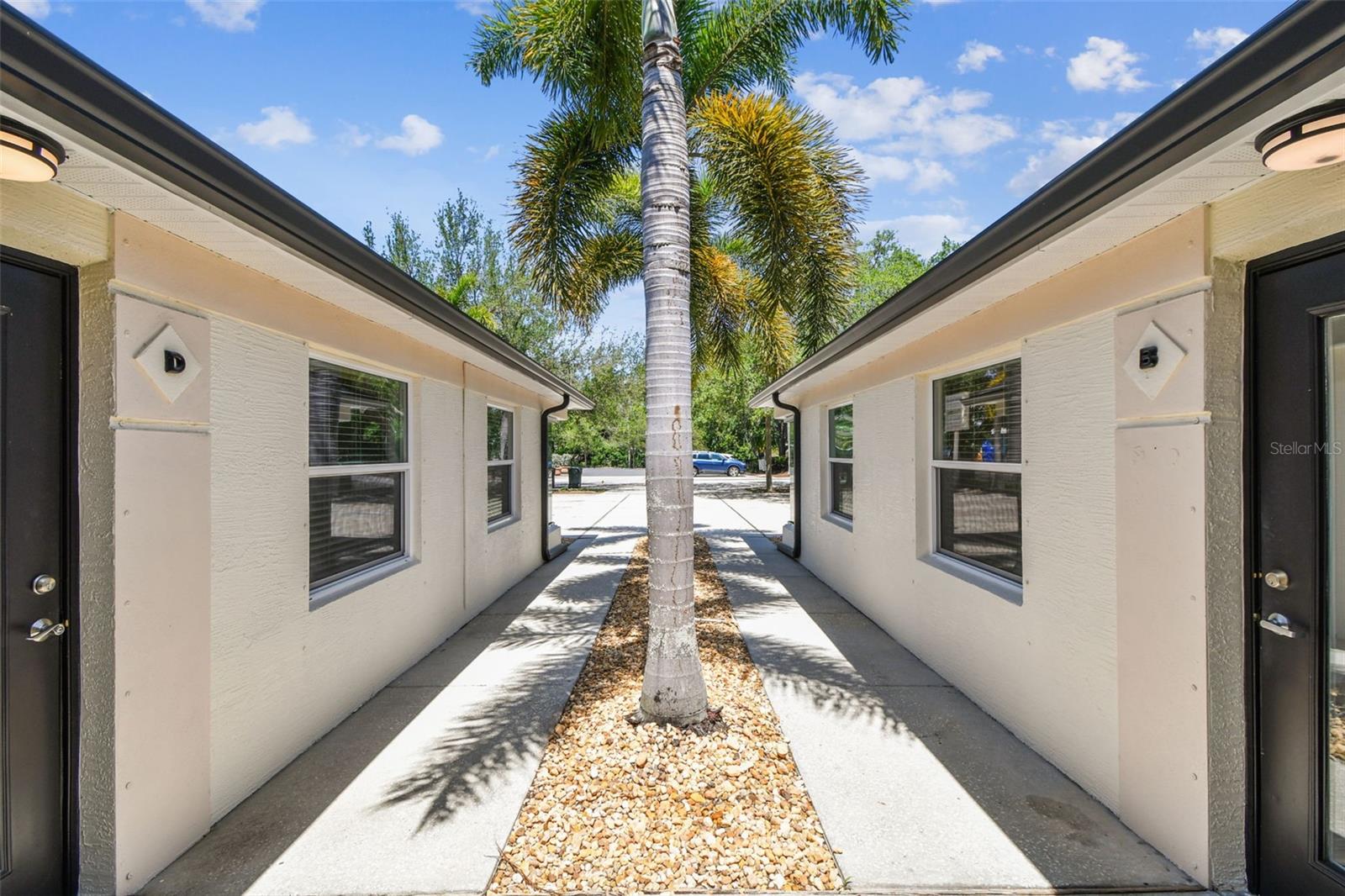 670 2nd Street, FL