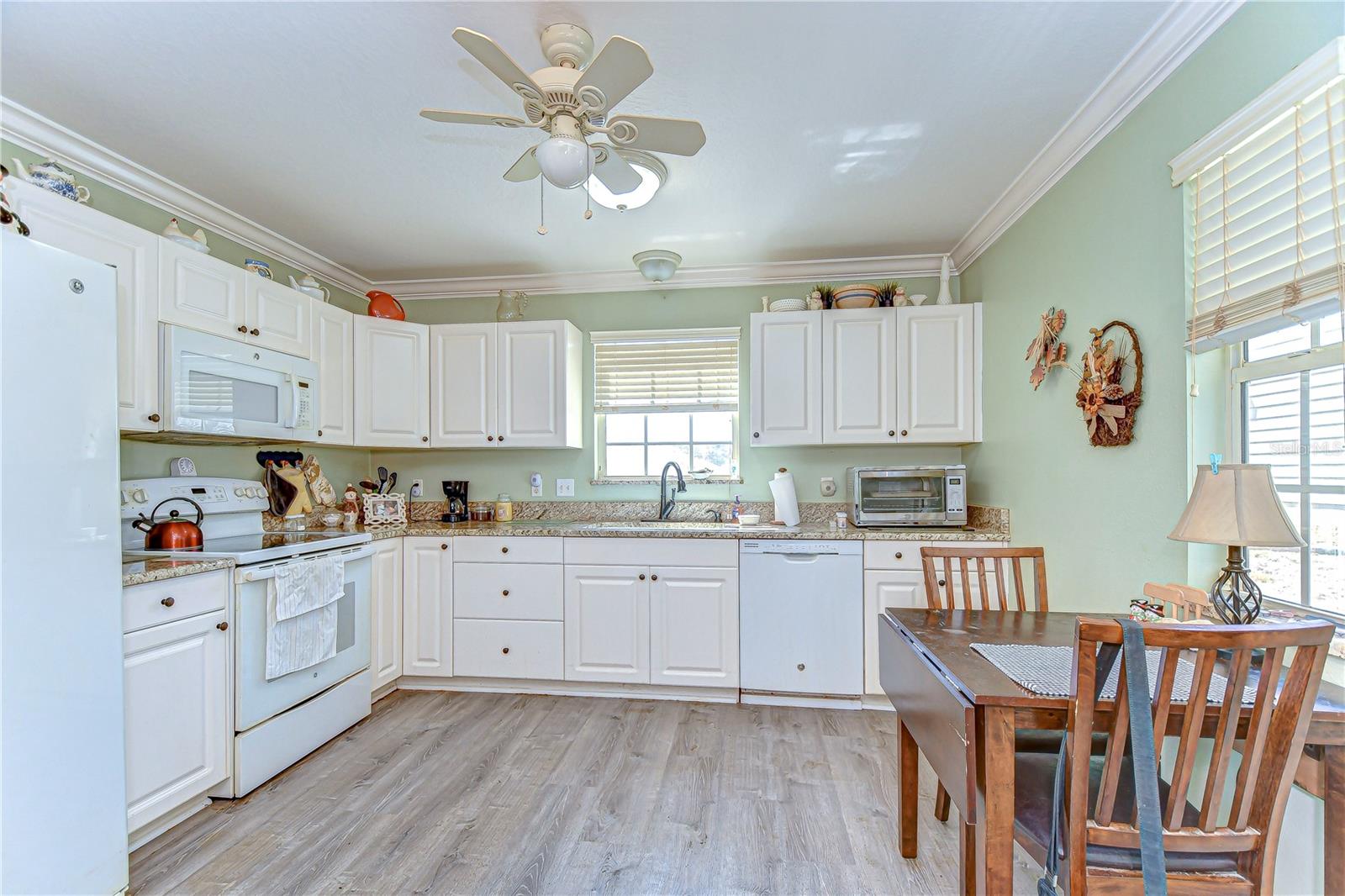 5906 Greenbriar Court, FL