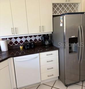8974 Grey Oaks Avenue, FL