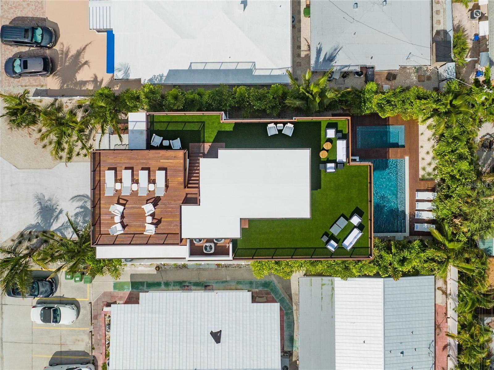 135 Grant Drive, FL