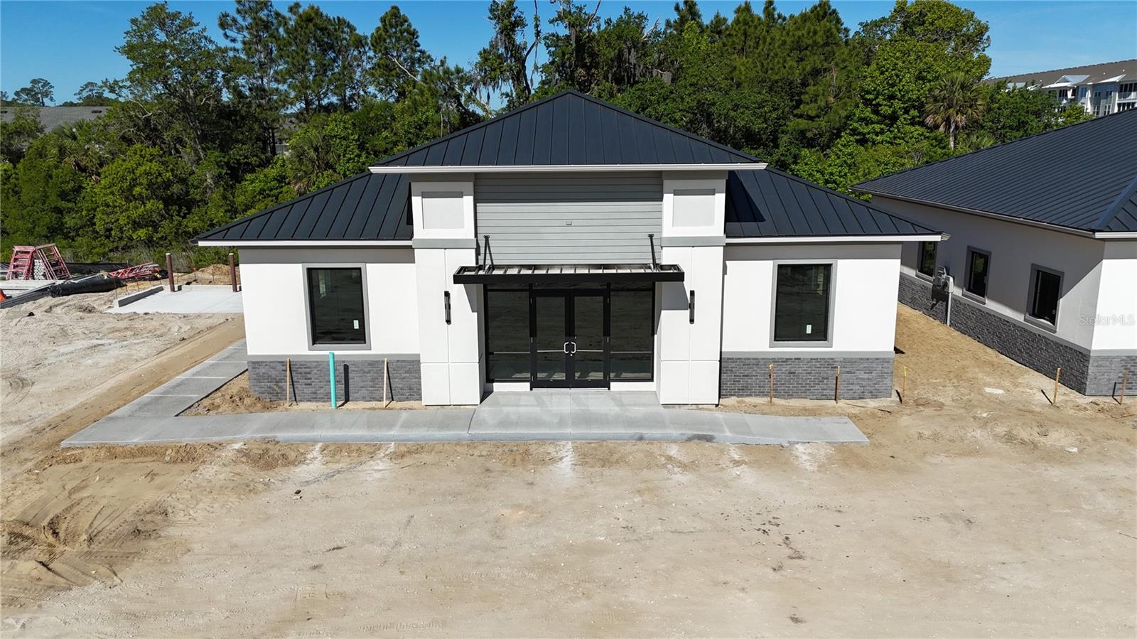 60 Exchange Loop Loop, FL