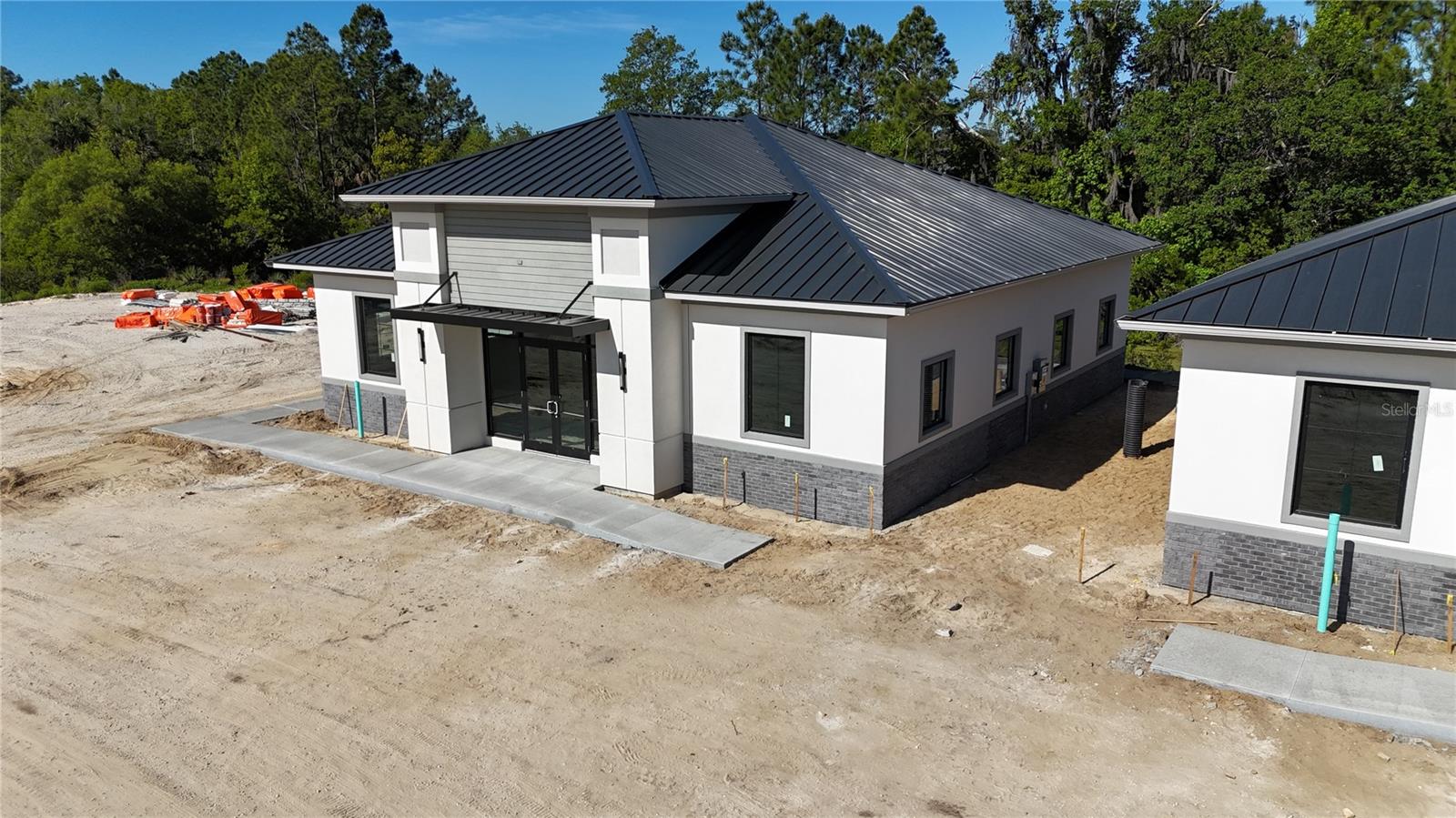 60 Exchange Loop Loop, FL