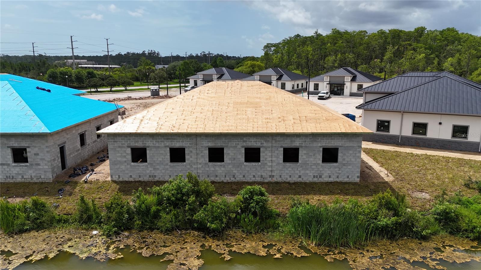 40 Exchange Loop Loop, FL