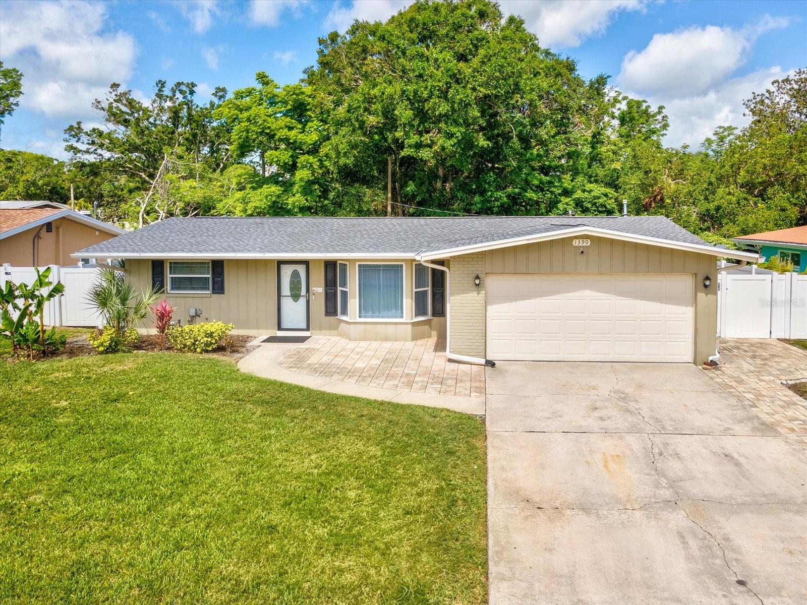 1390 Hillcrest Avenue, FL