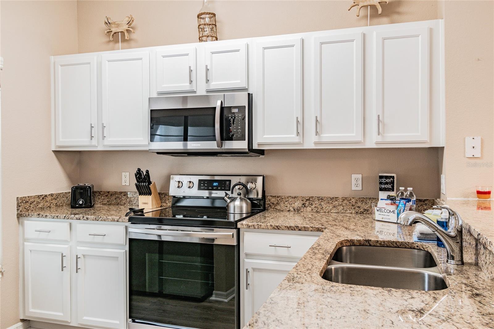 4504 Alberto Circle, FL