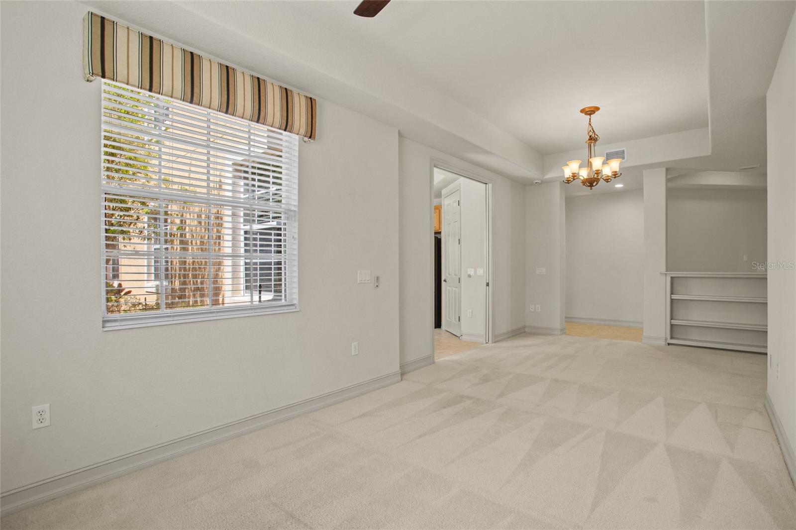 26207 Avenida Las Colinas, FL