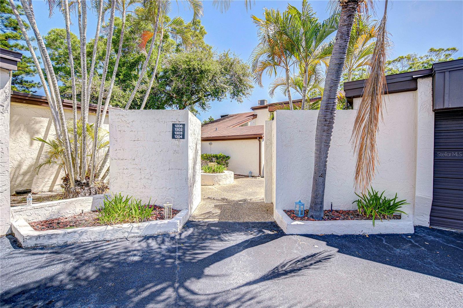 1881 Hercules Avenue, FL