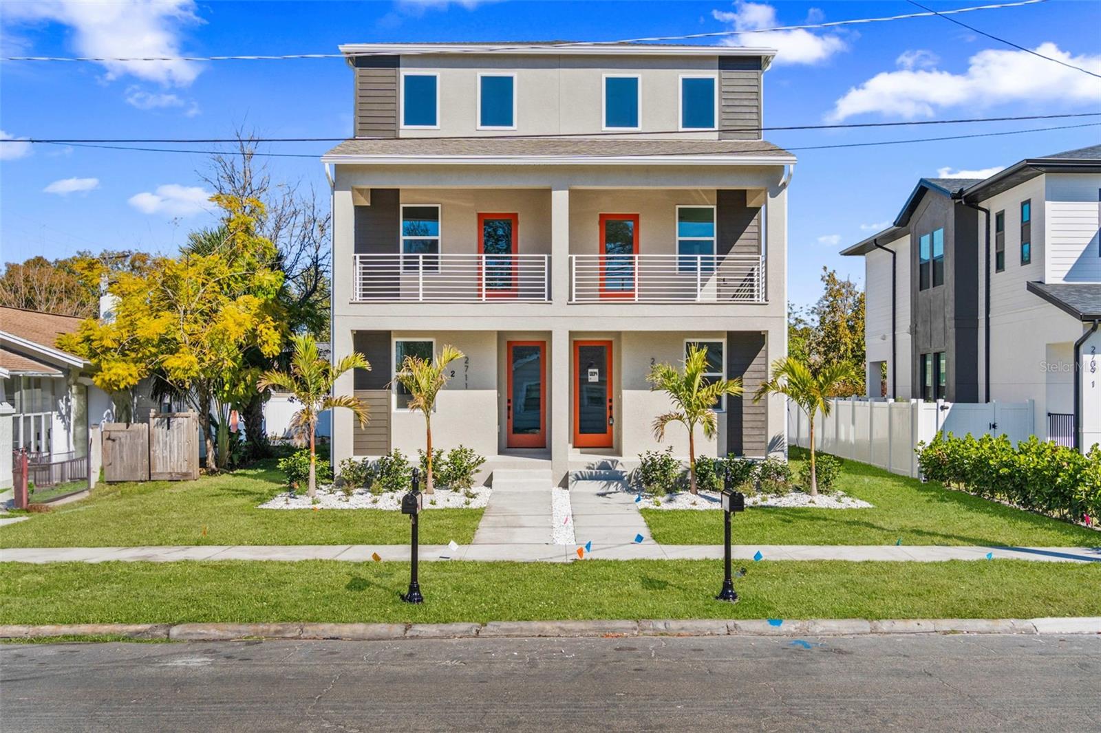 2711 North B Street, FL