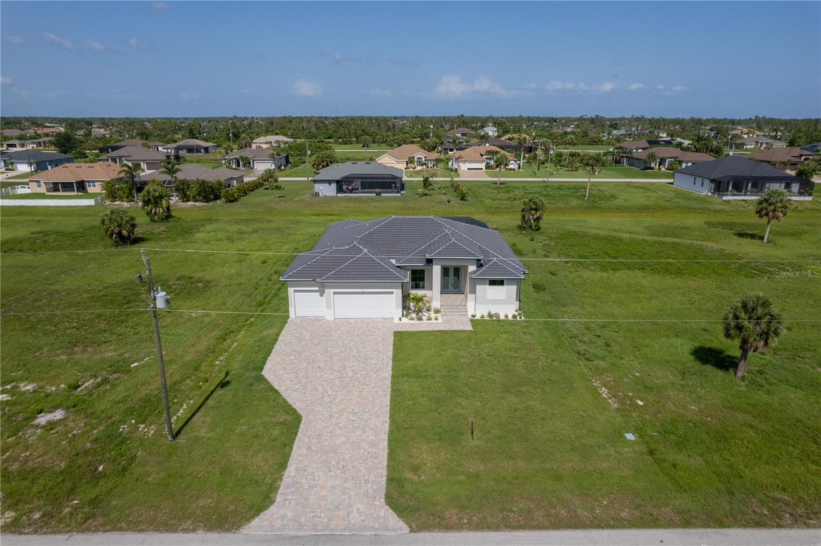 193 Rotonda Boulevard, FL