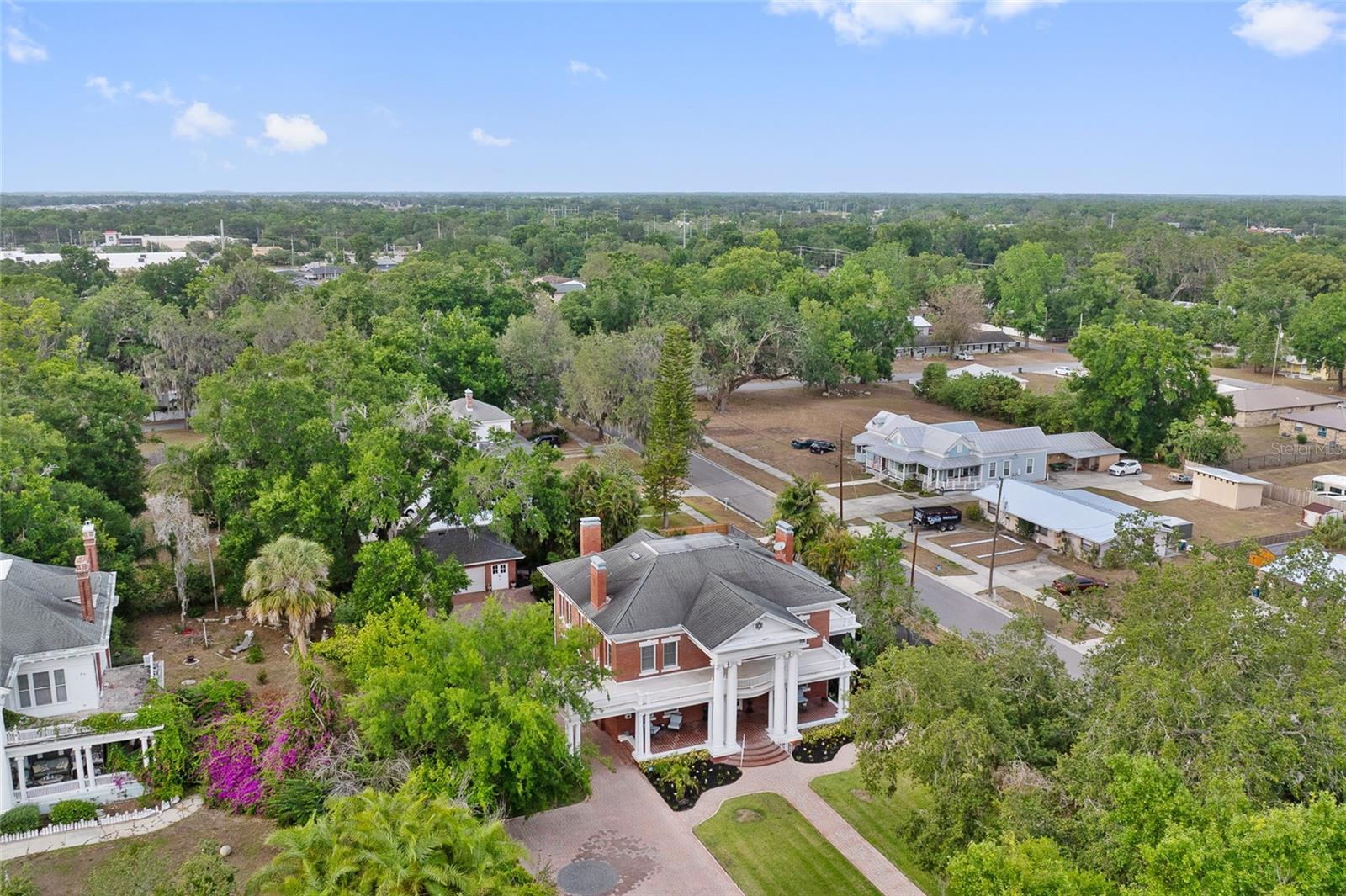 690 Church Street, FL