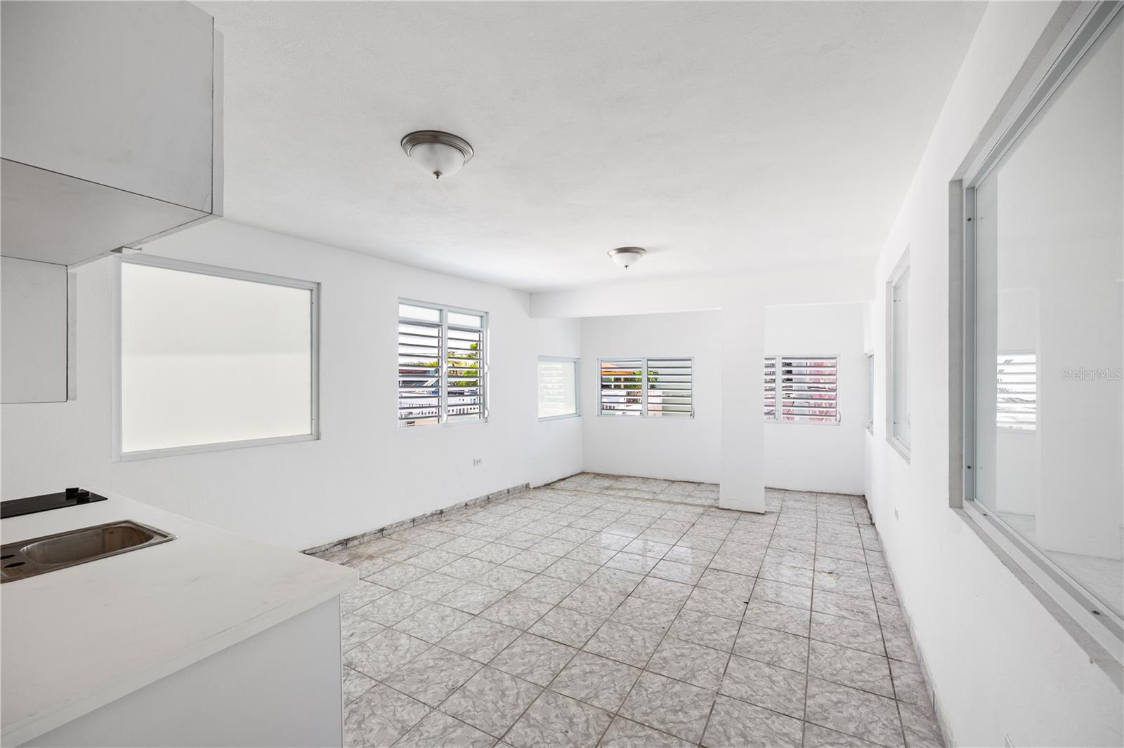 21 Eduardo Conde, PR