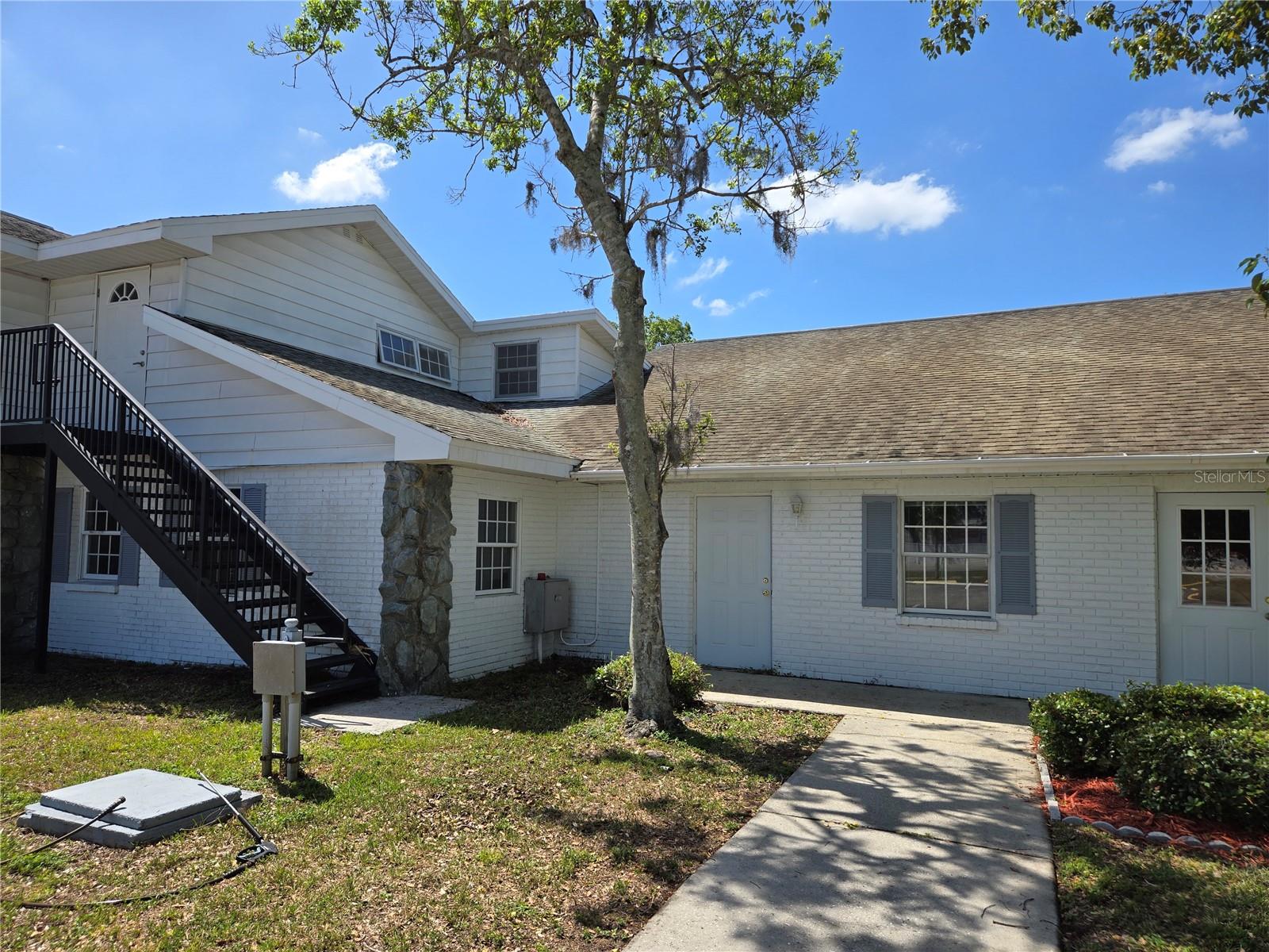 8726 Old County Road 54, FL