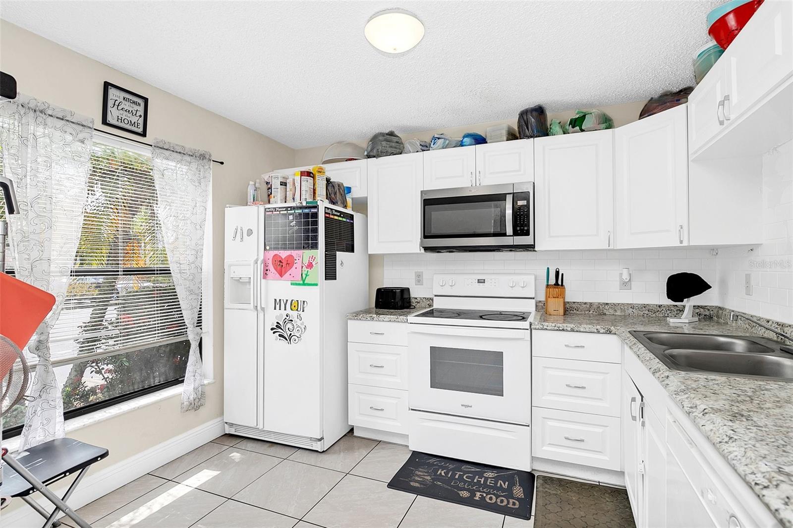 1612 Sandy Point Square, FL
