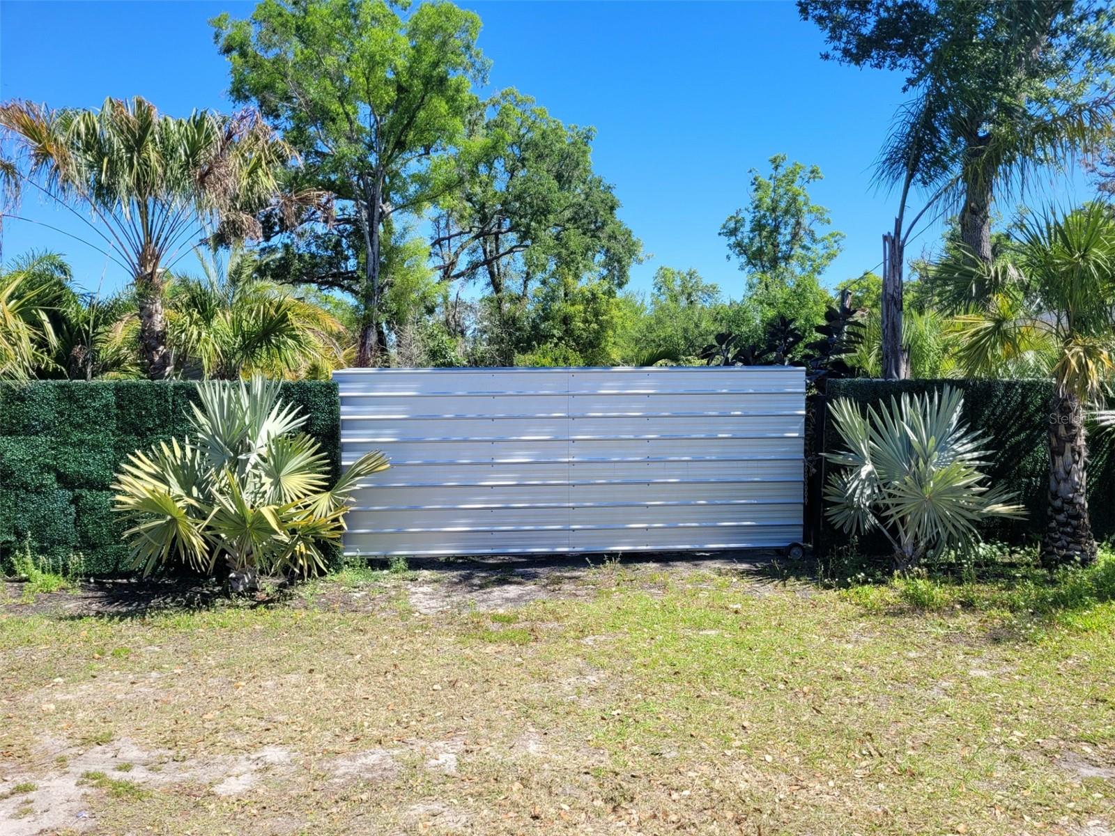7513 Edgewater Drive, FL