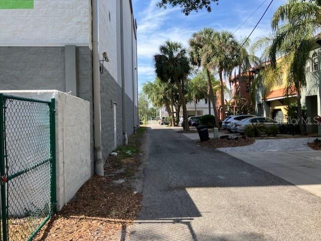 103 Howard Avenue, FL