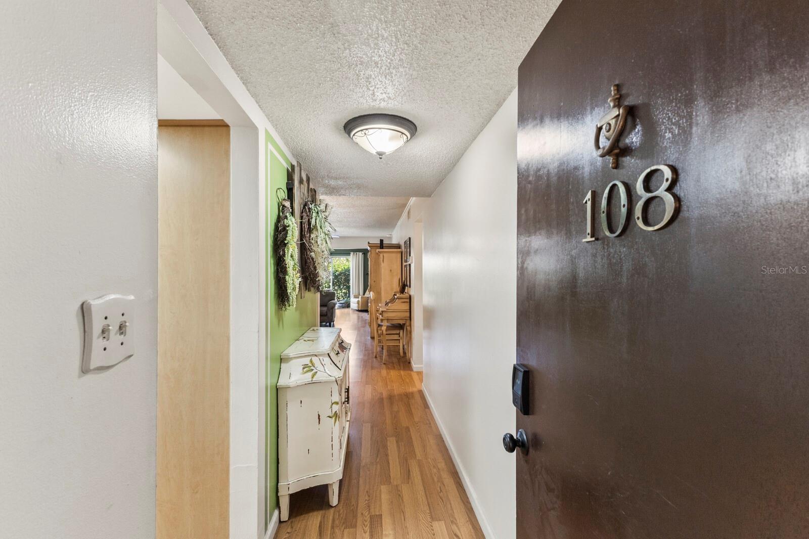 4015 Lake Bayshore Drive, FL
