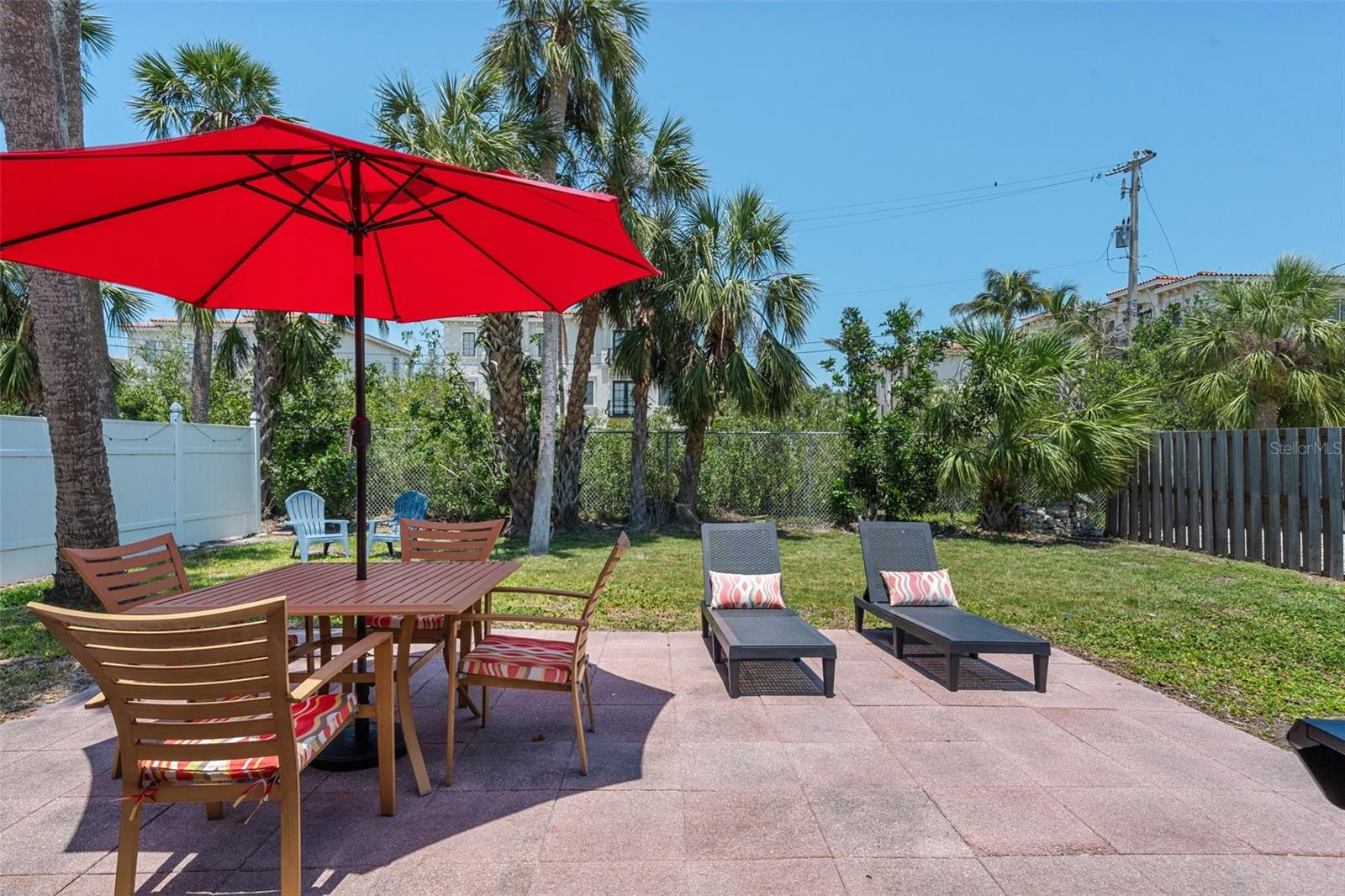 208 Peacock Lane, FL