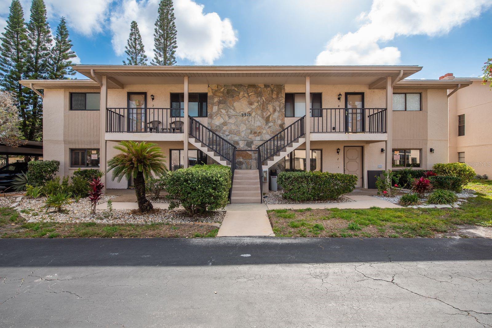 9910 Eagles Point Circle, FL