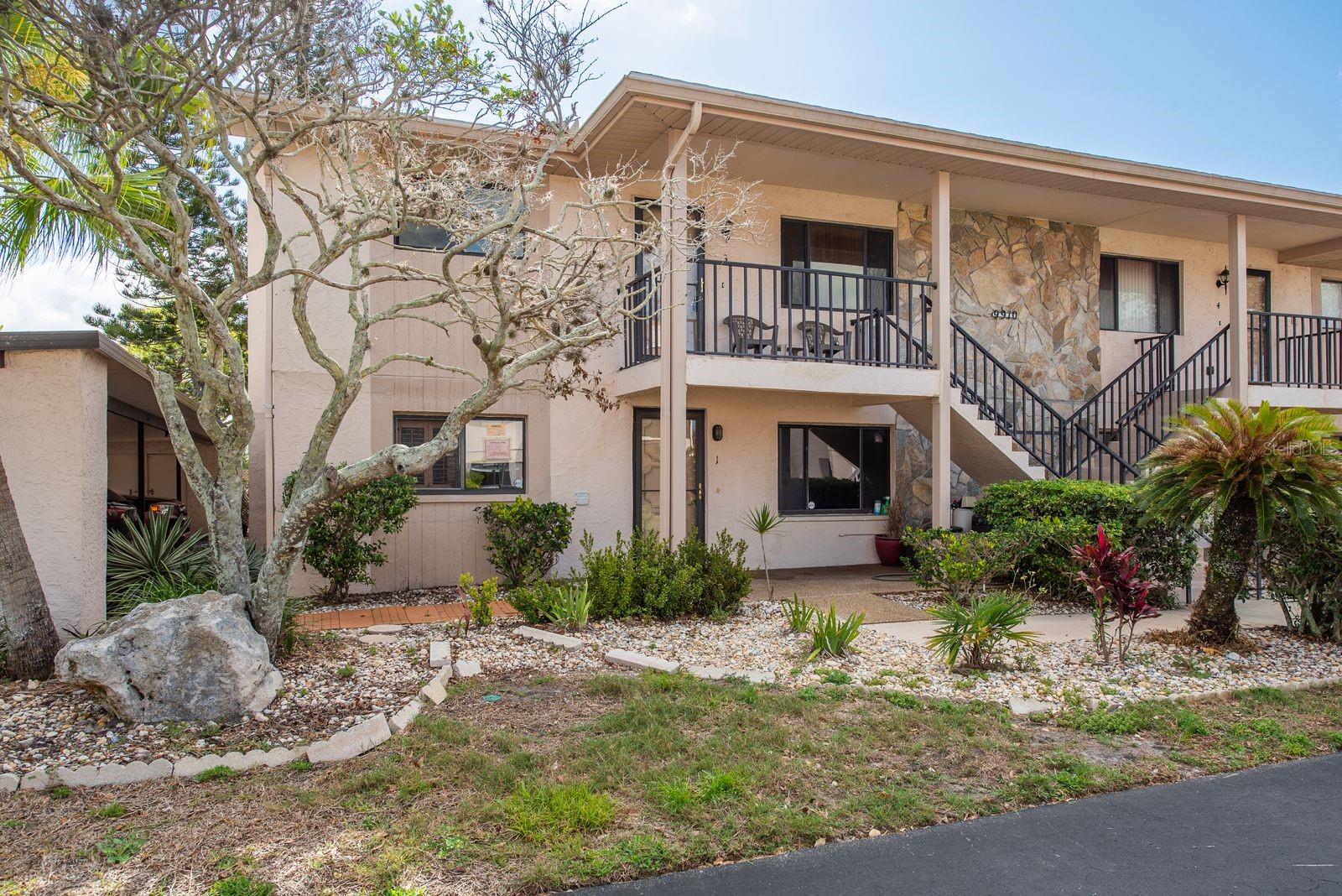 9910 Eagles Point Circle, FL