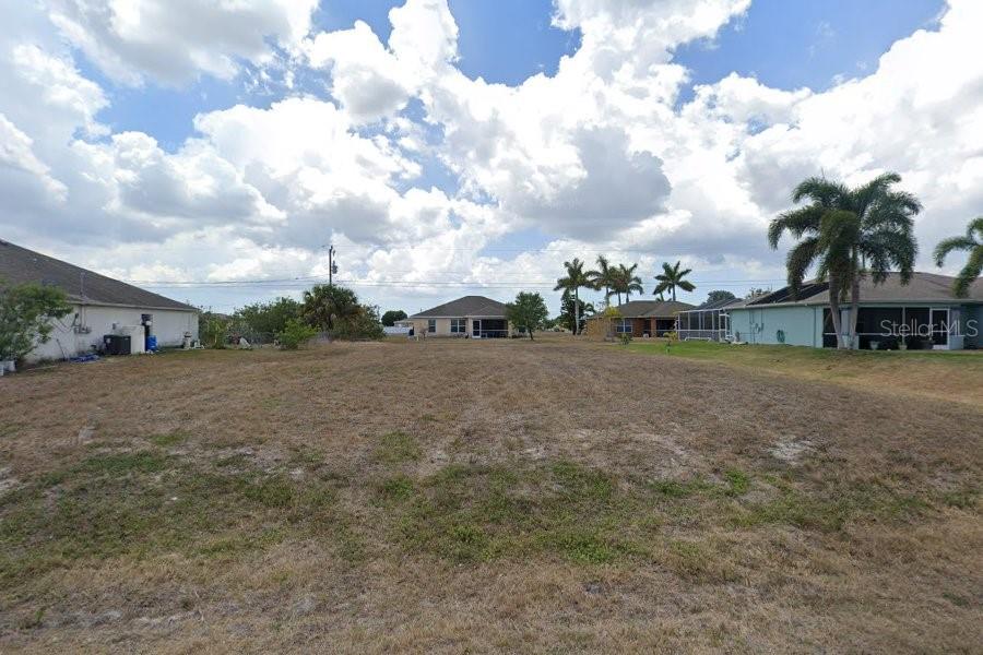 1122 3 Avenue, FL