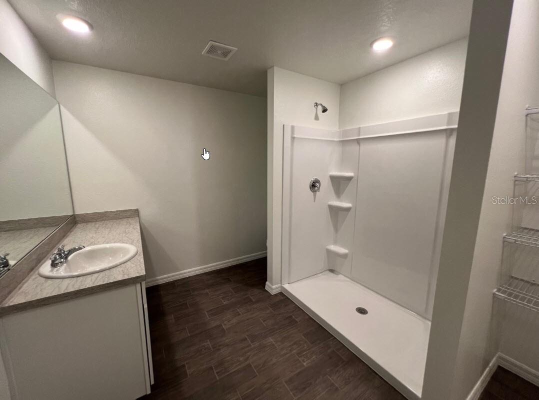 76 Raleigh Drive, FL