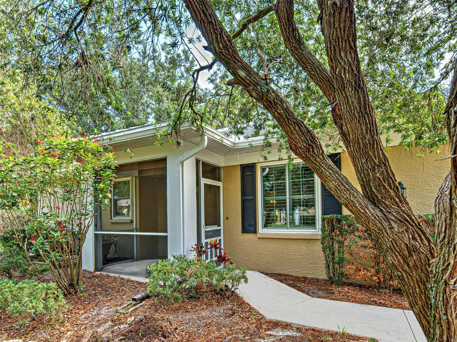 912 Barclay Court, FL