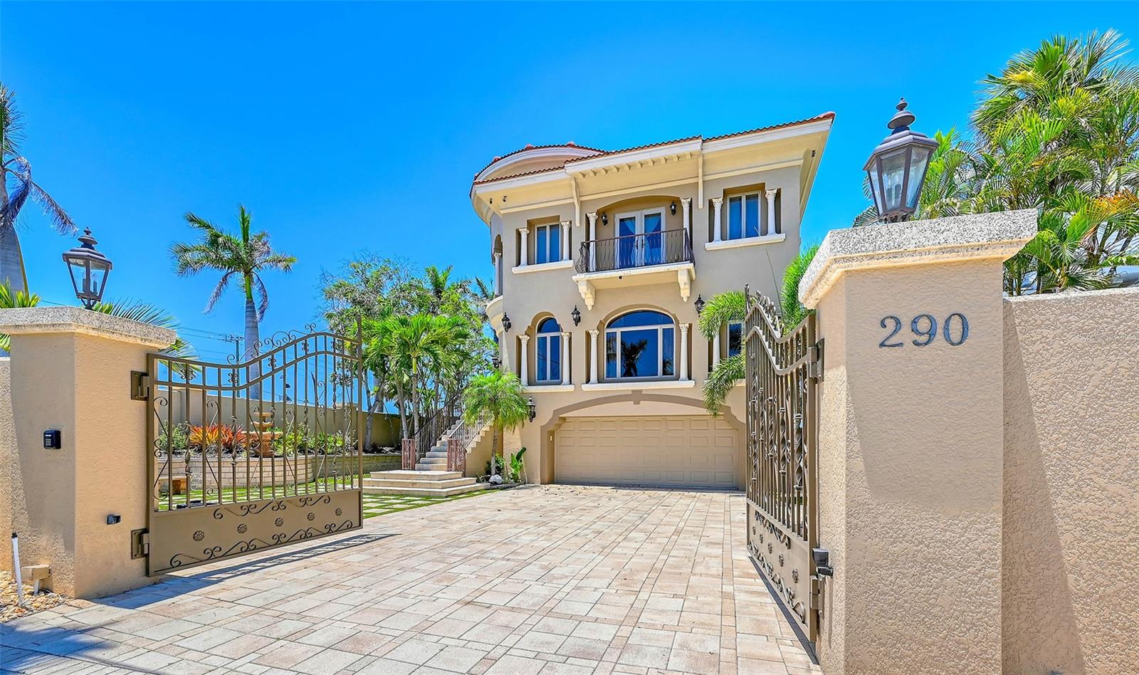 290 Washington Drive, FL