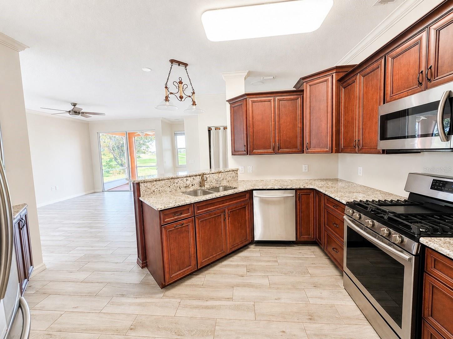 834 Springwood Circle, FL