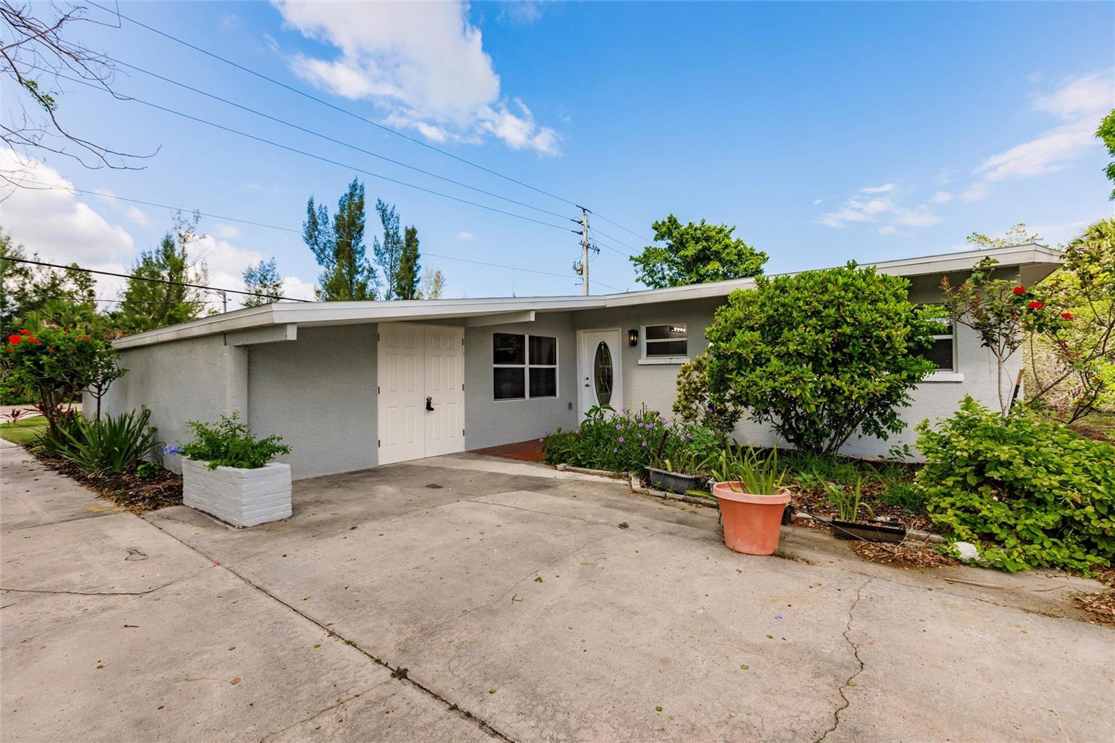 3129 Buttonwood Place, FL