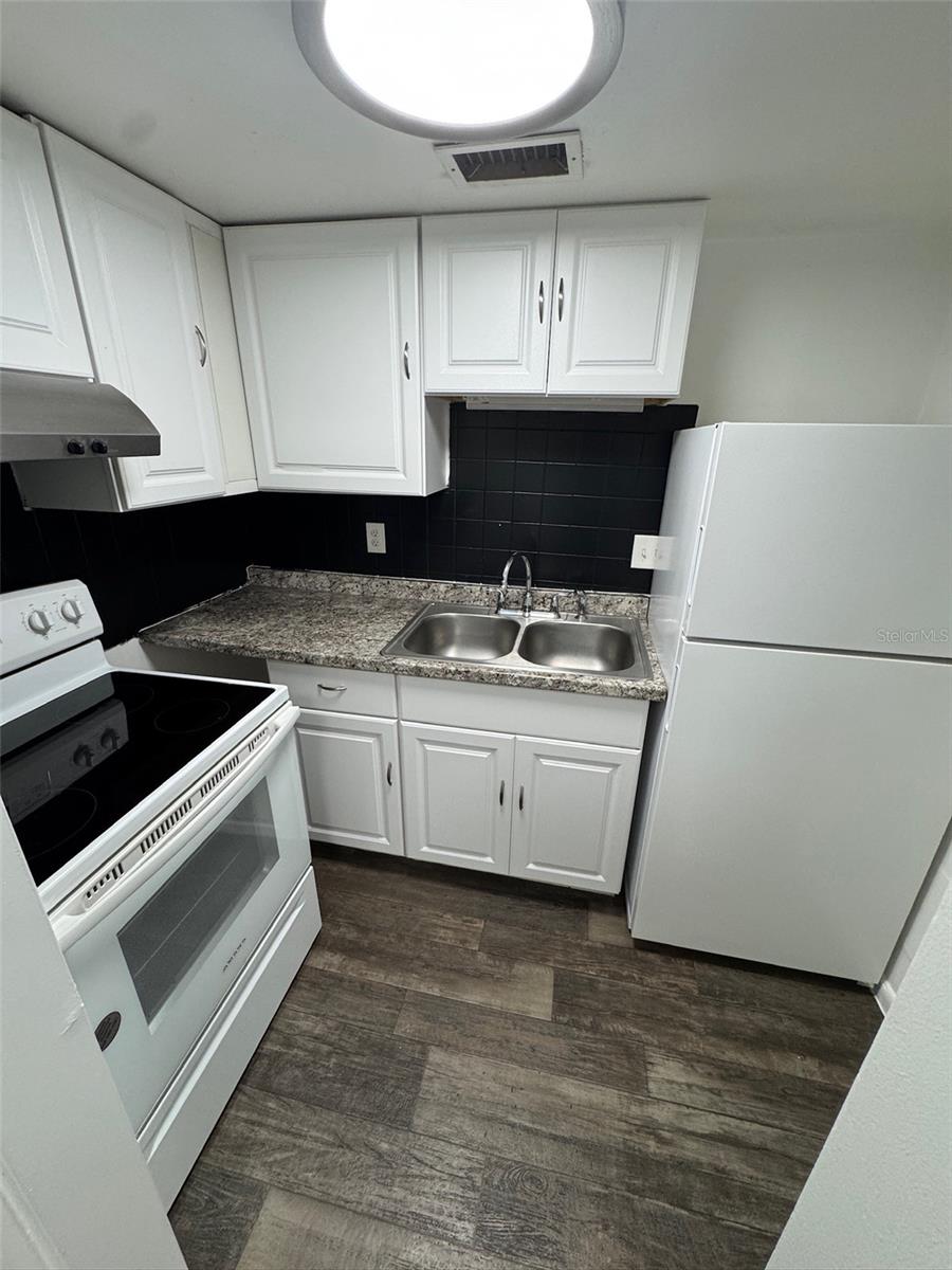 1745-1745 2nd Street, FL