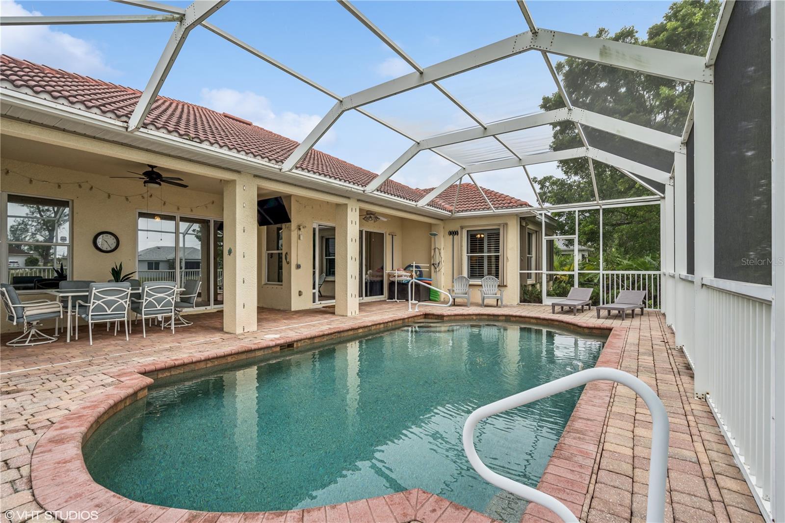 2221 8th Court, FL