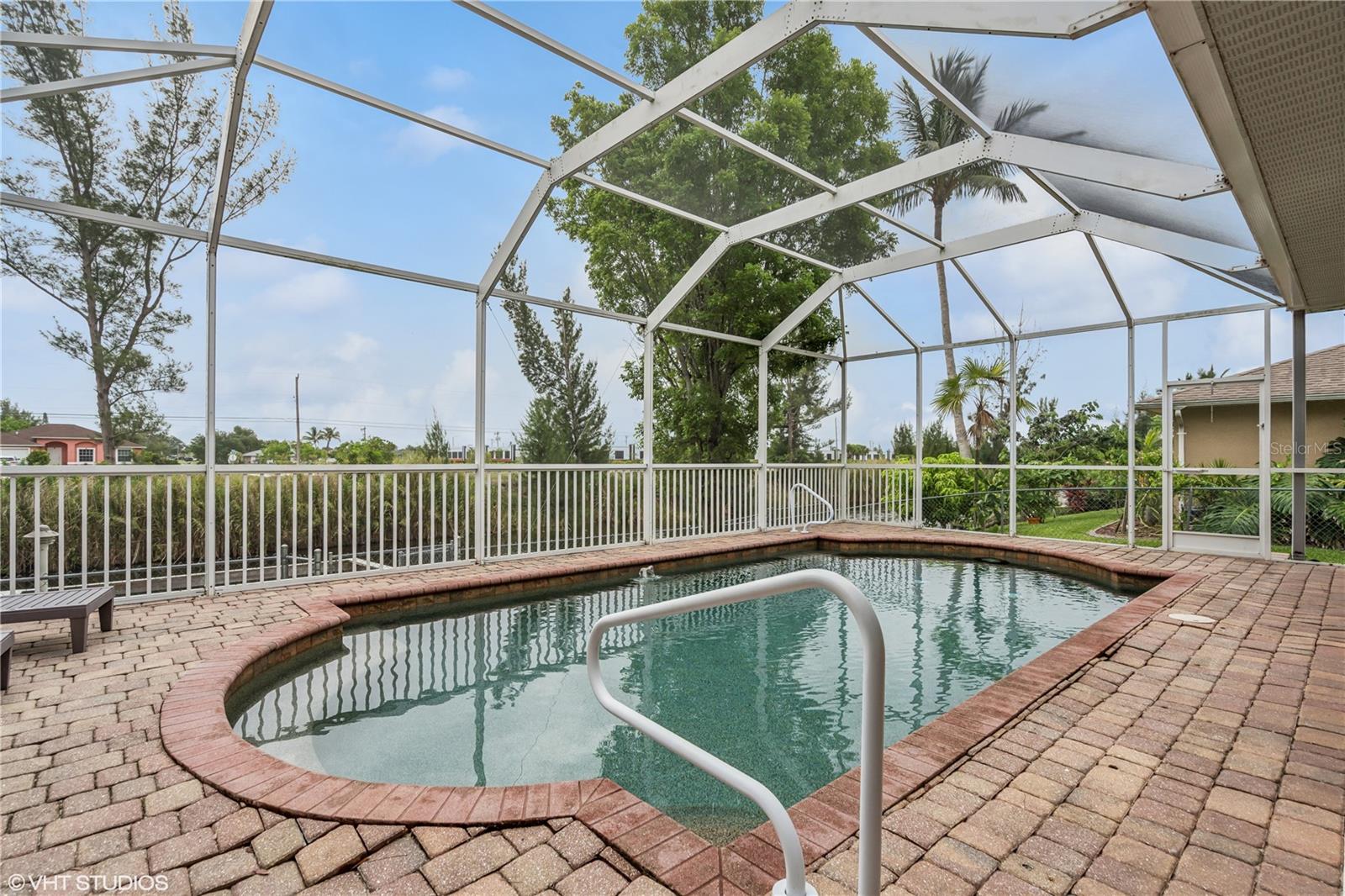 2221 8th Court, FL