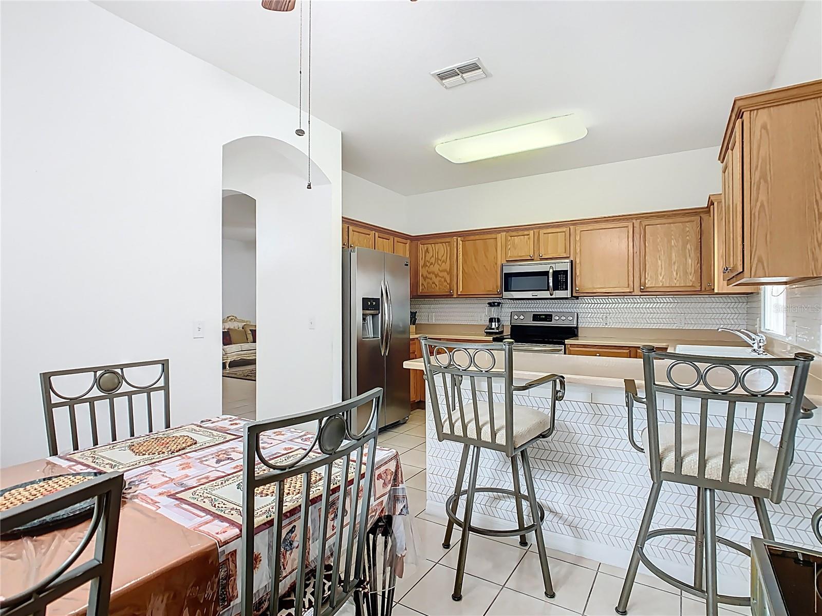 572 Sienna Dr, FL