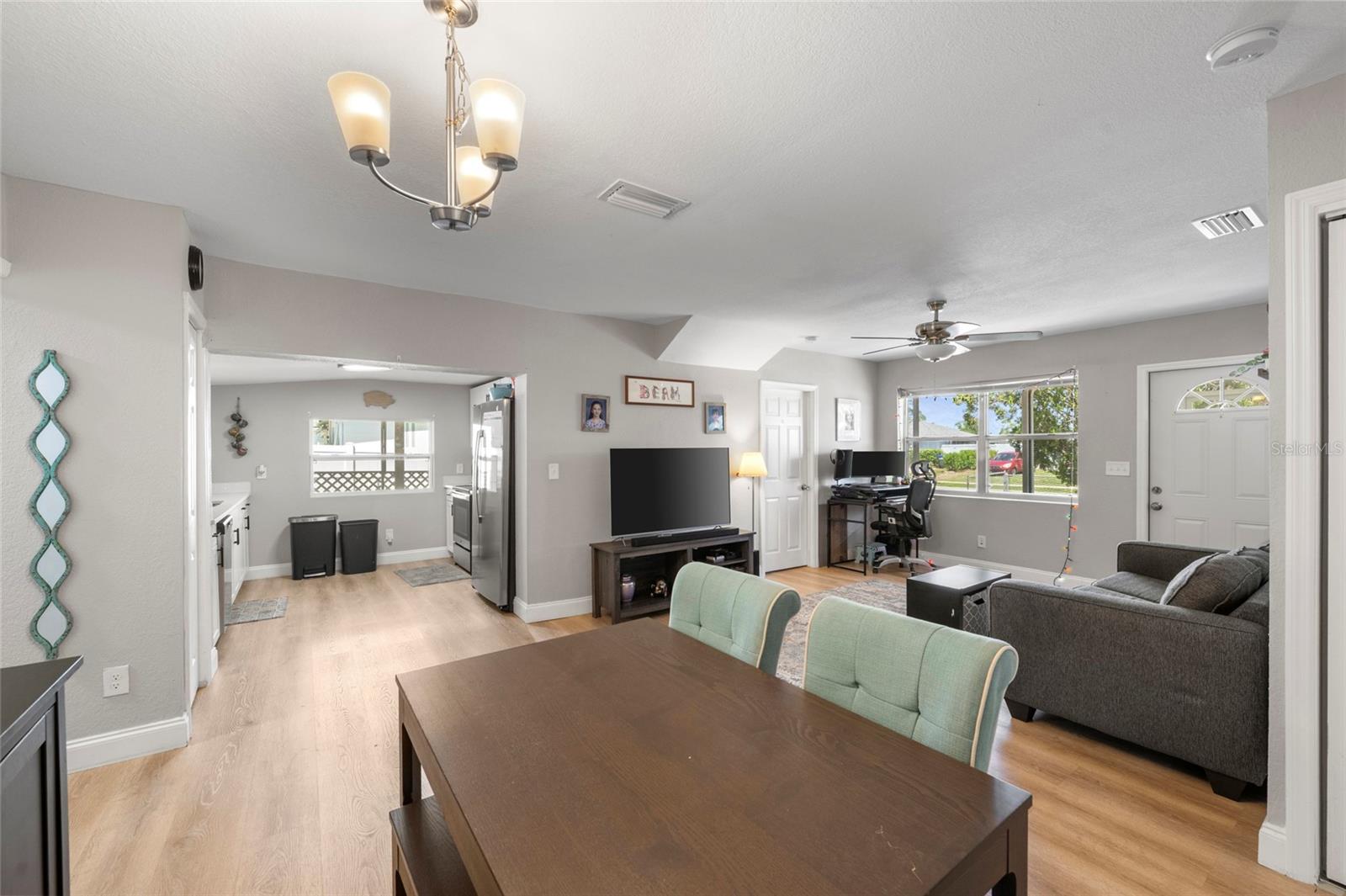 8725 Aero Avenue, FL