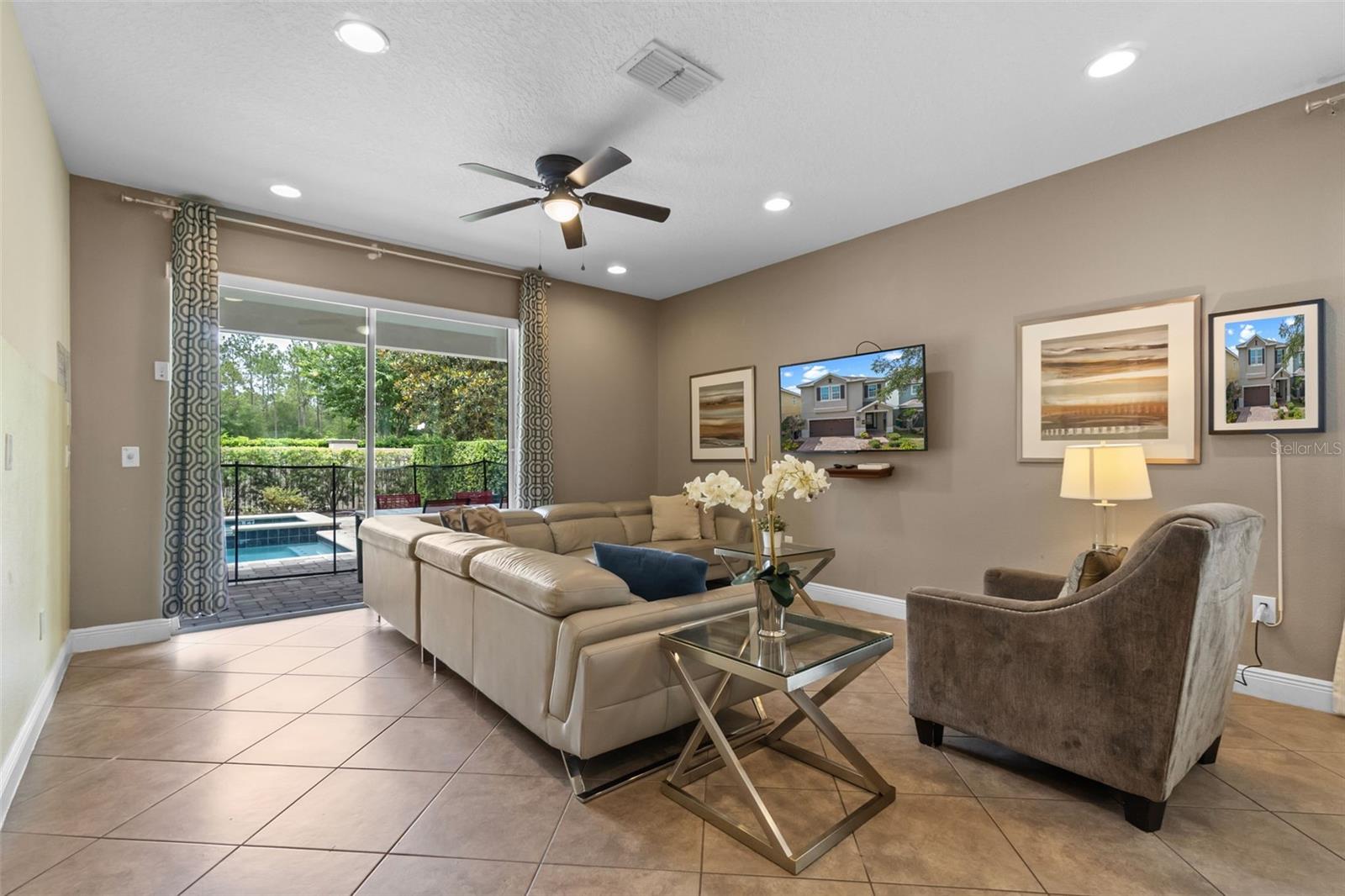 551 Lasso Drive, FL