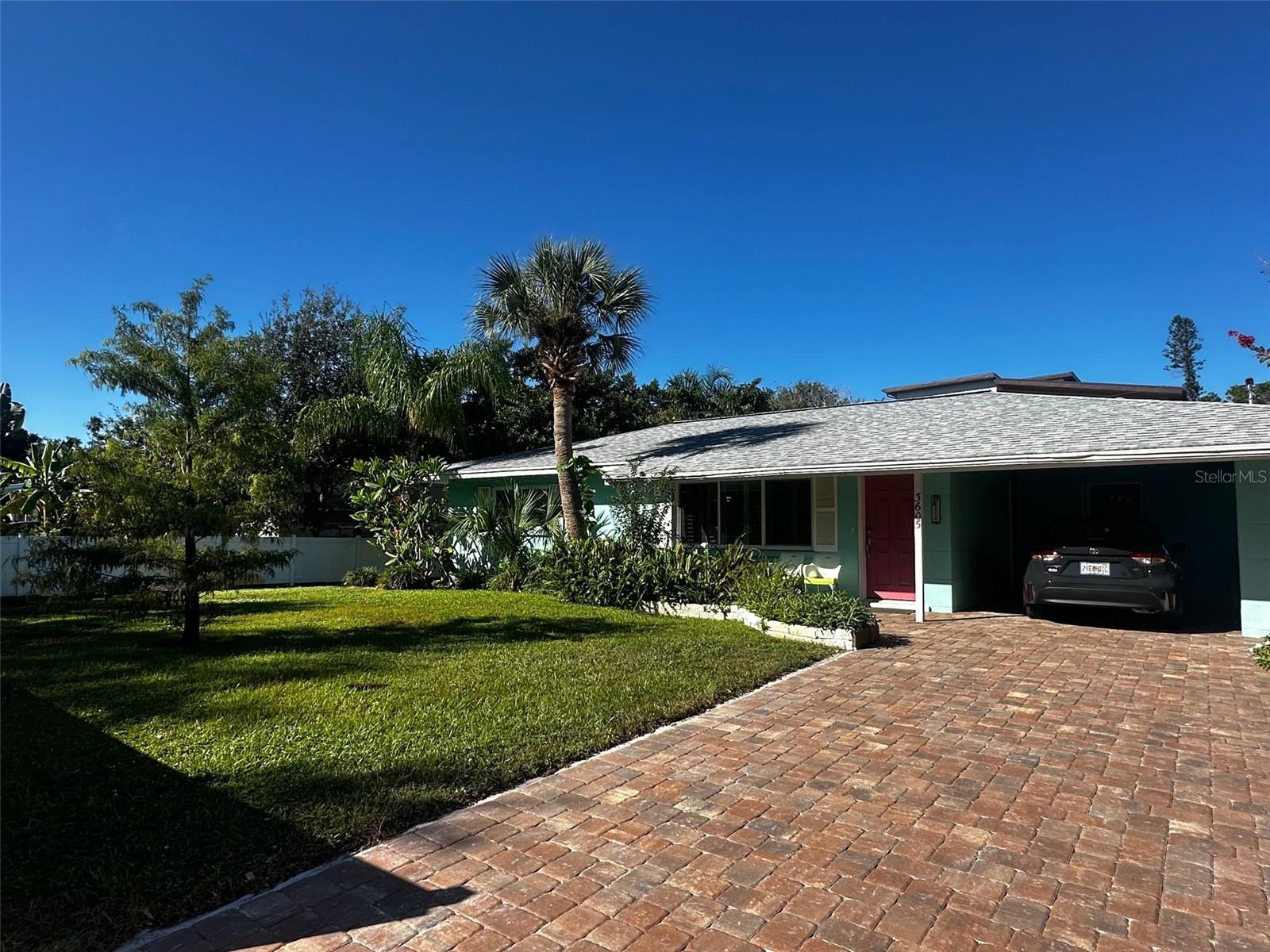 3605 Iroquois Avenue, FL