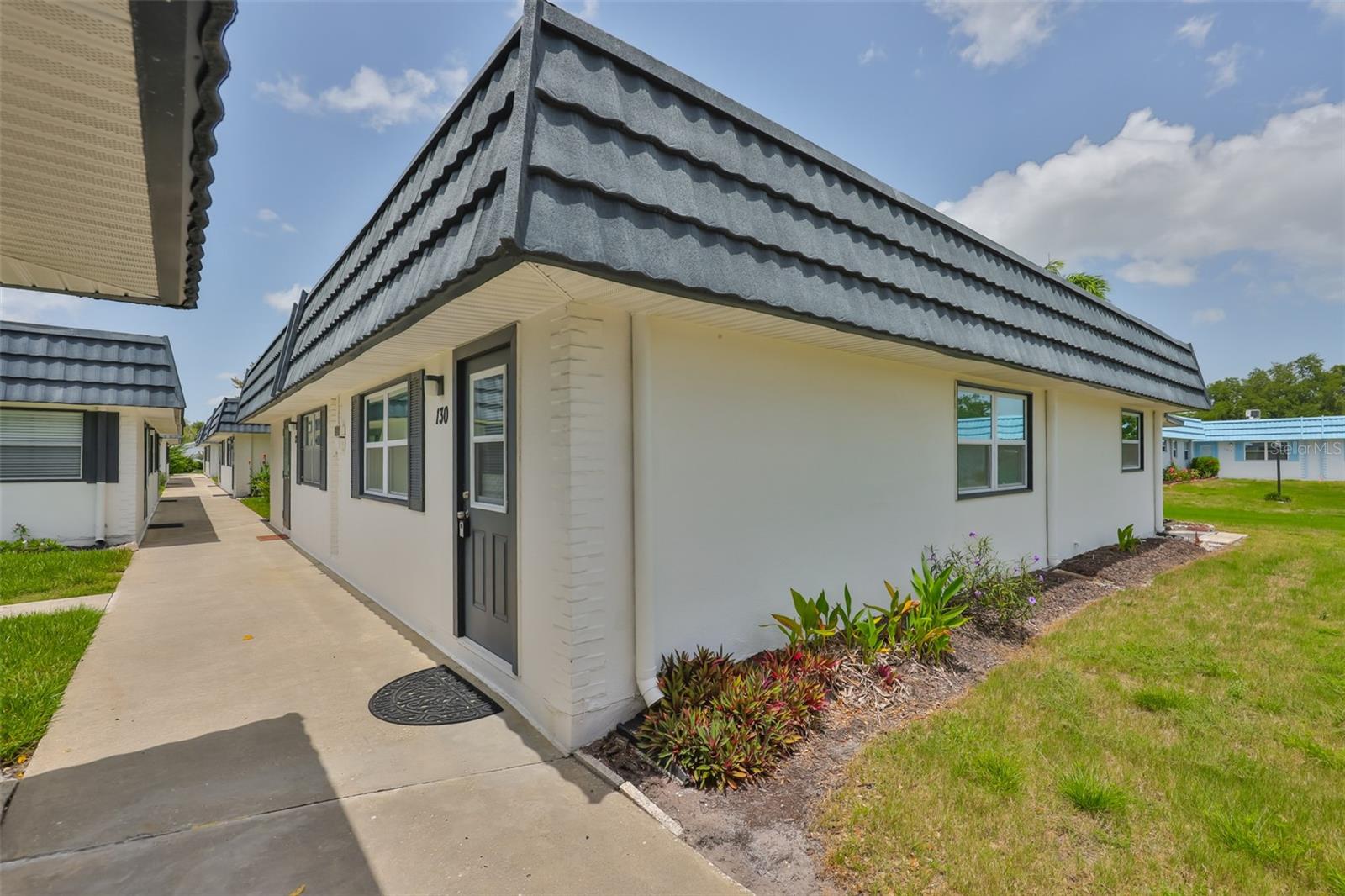 301 Kings Boulevard, FL
